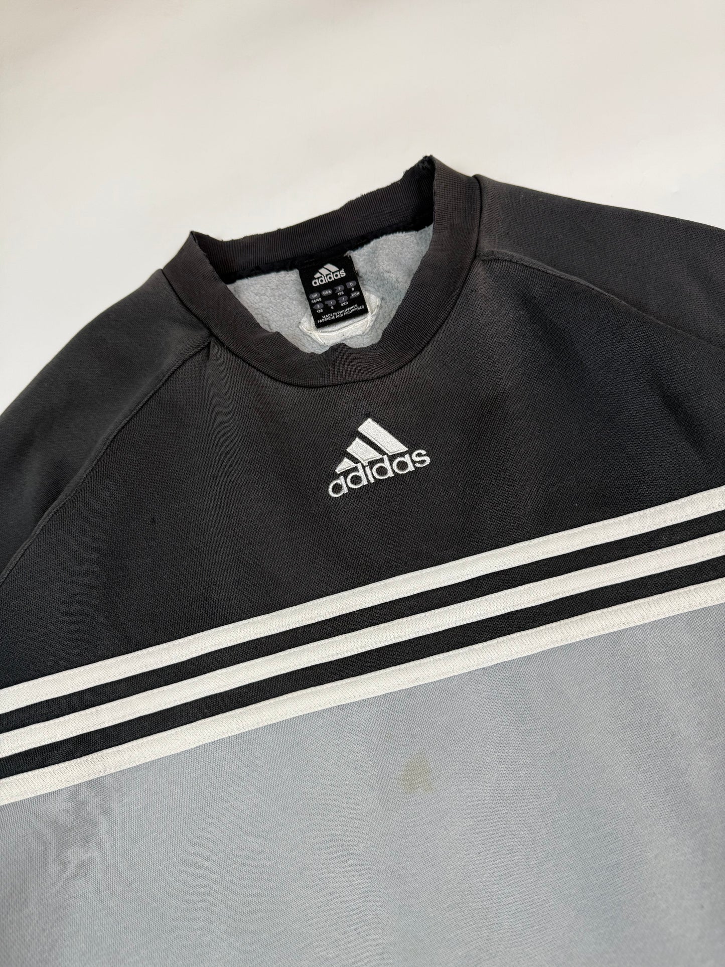 Vintage Adidas centre logo sweatshirt (XL)