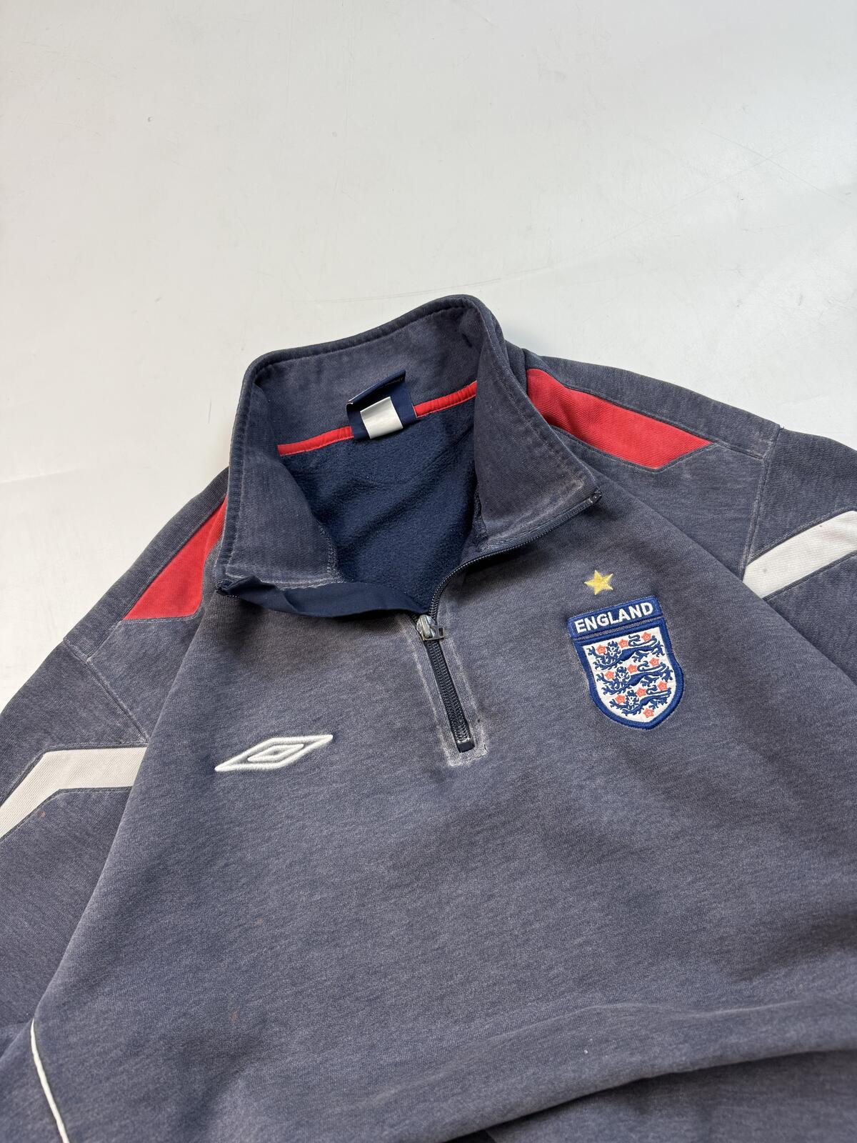 Vintage England 2005 Umbro quarter zip sweatshirt (L)