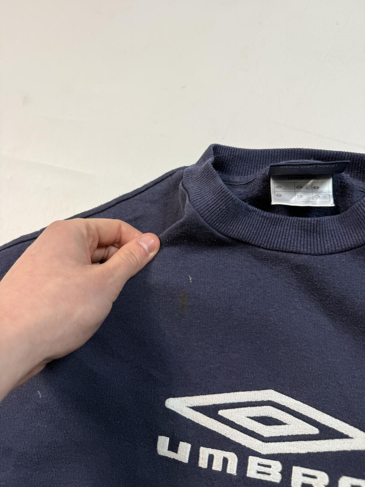 Vintage 2000s Morecambe Umbro football sweatshirt (L)