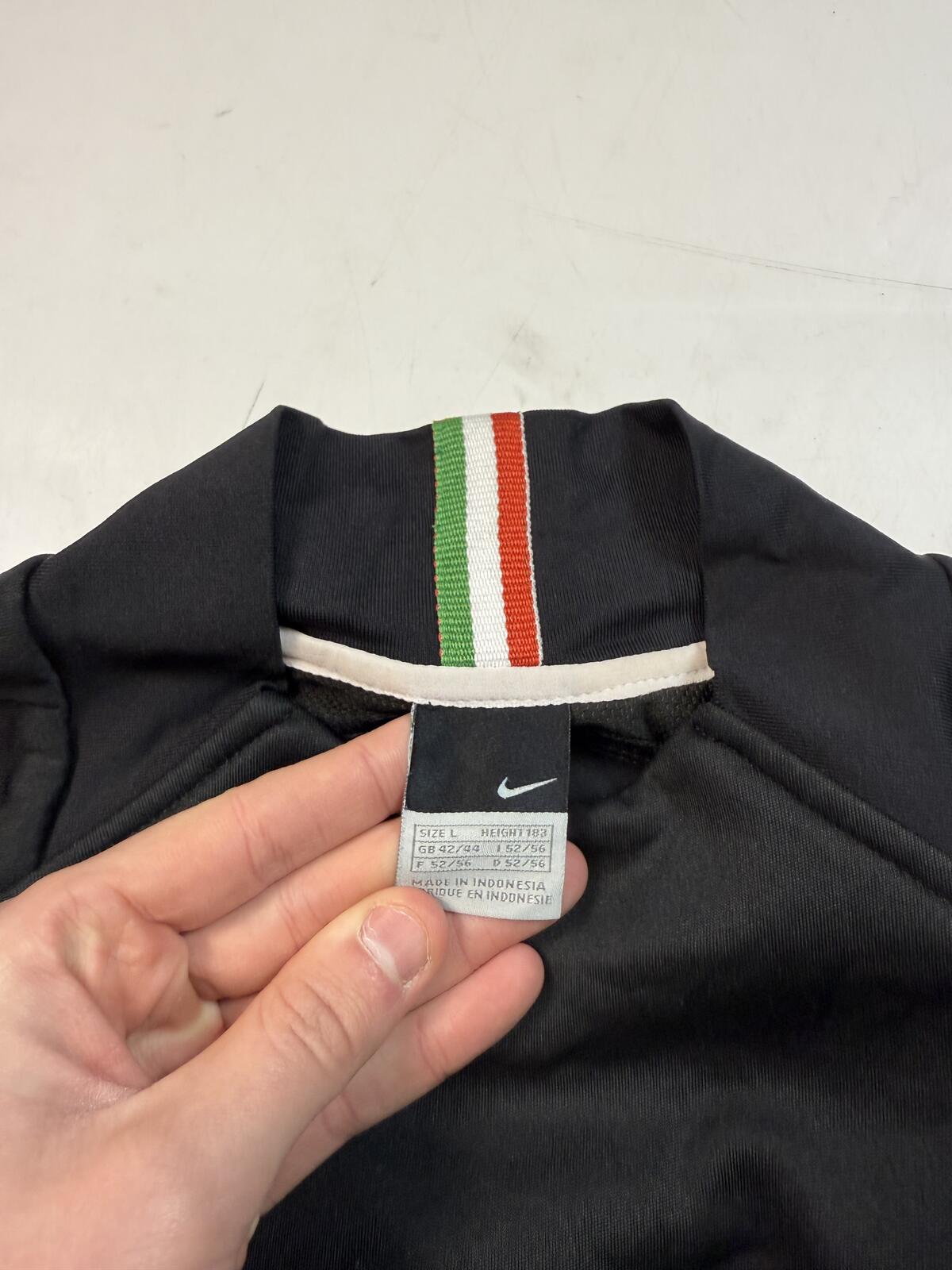 Vintage Juventus 2005/06 Nike football sweatshirt (L)