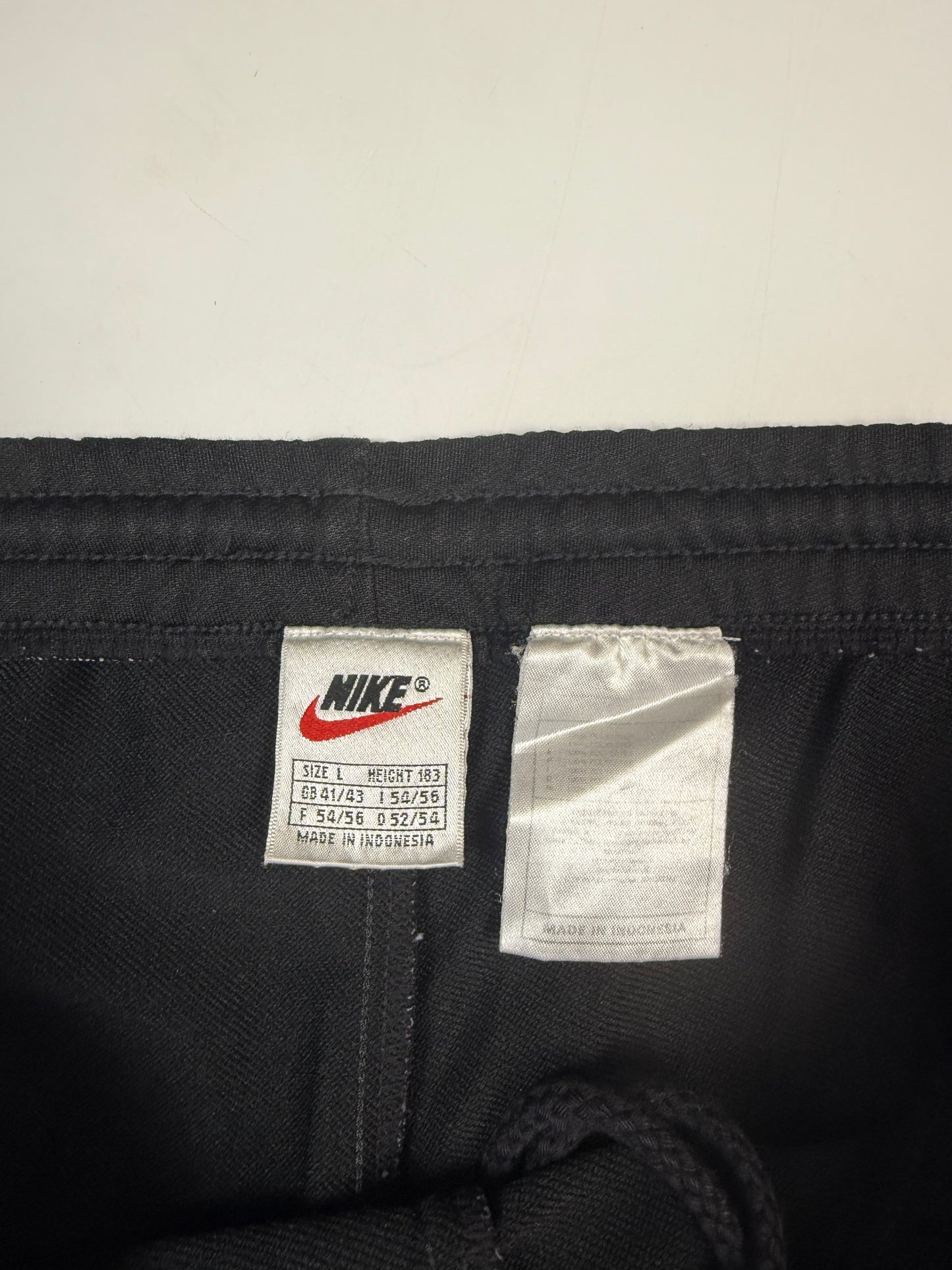 Vintage 90s Nike track pants (L)
