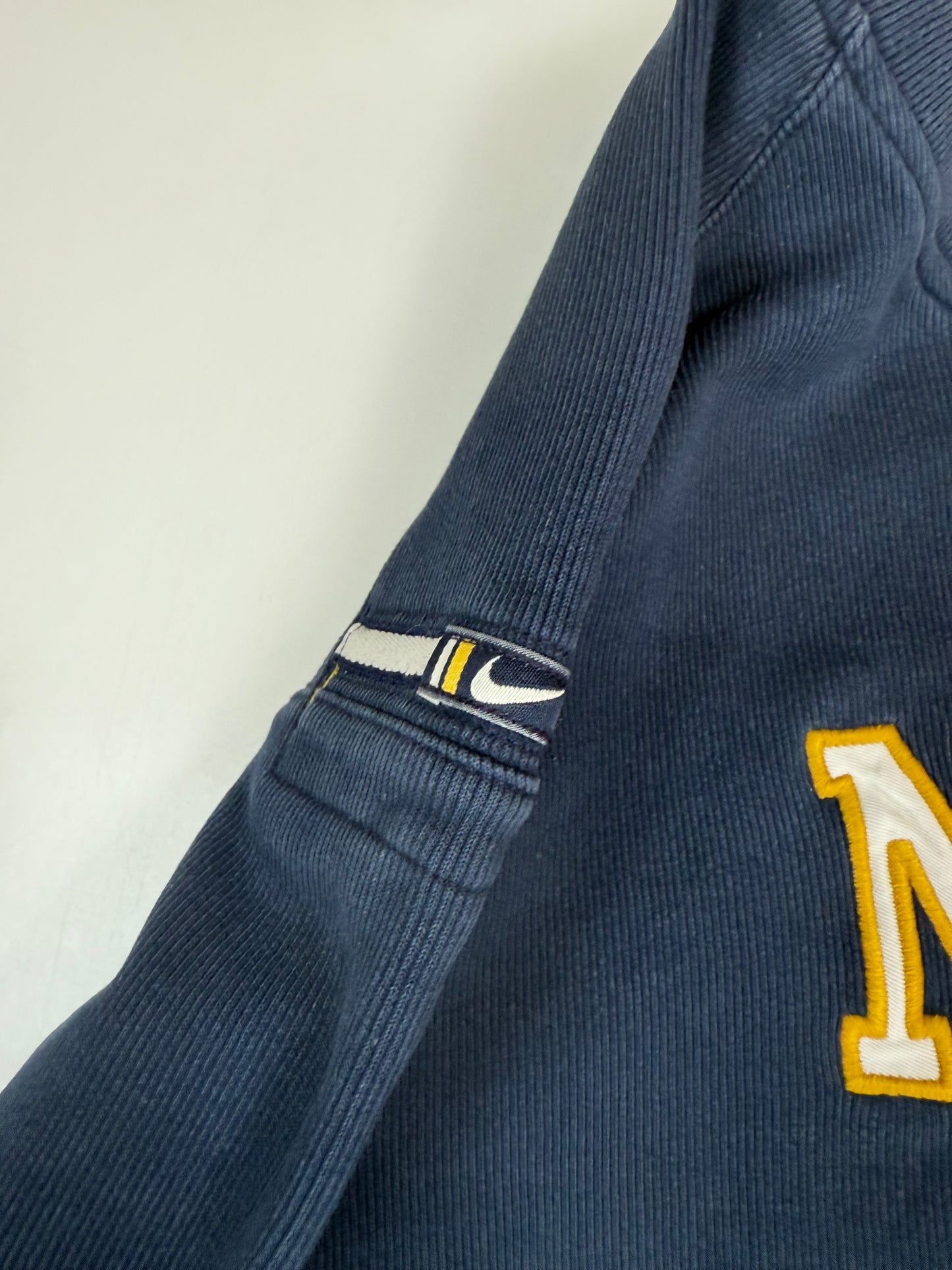 Vintage 90s Nike spell out sweatshirt (L)