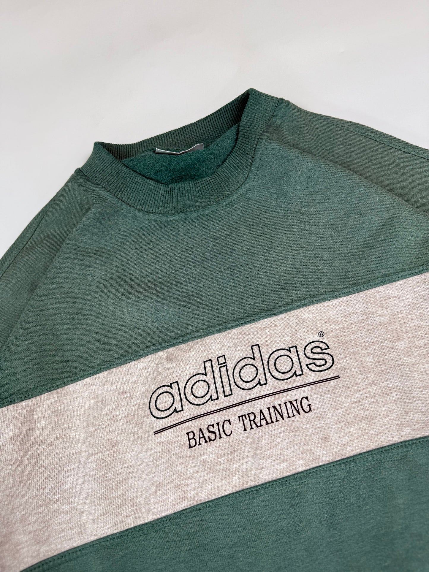 Vintage 90s Adidas spell out sweatshirt (L)