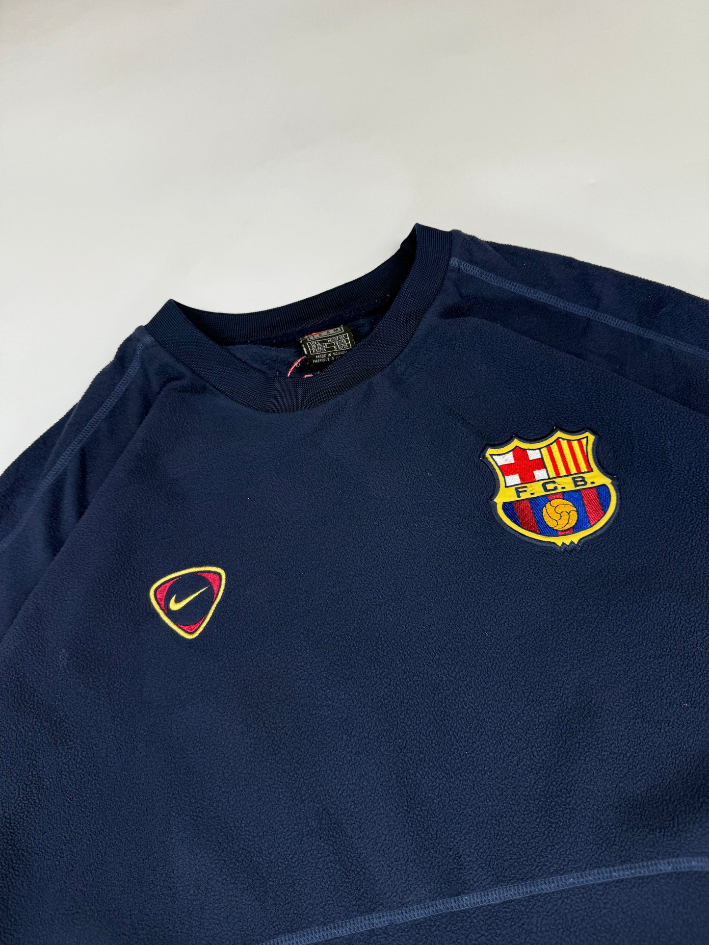 Vintage Barcelona 2000/01 Nike football fleece sweatshirt (L)
