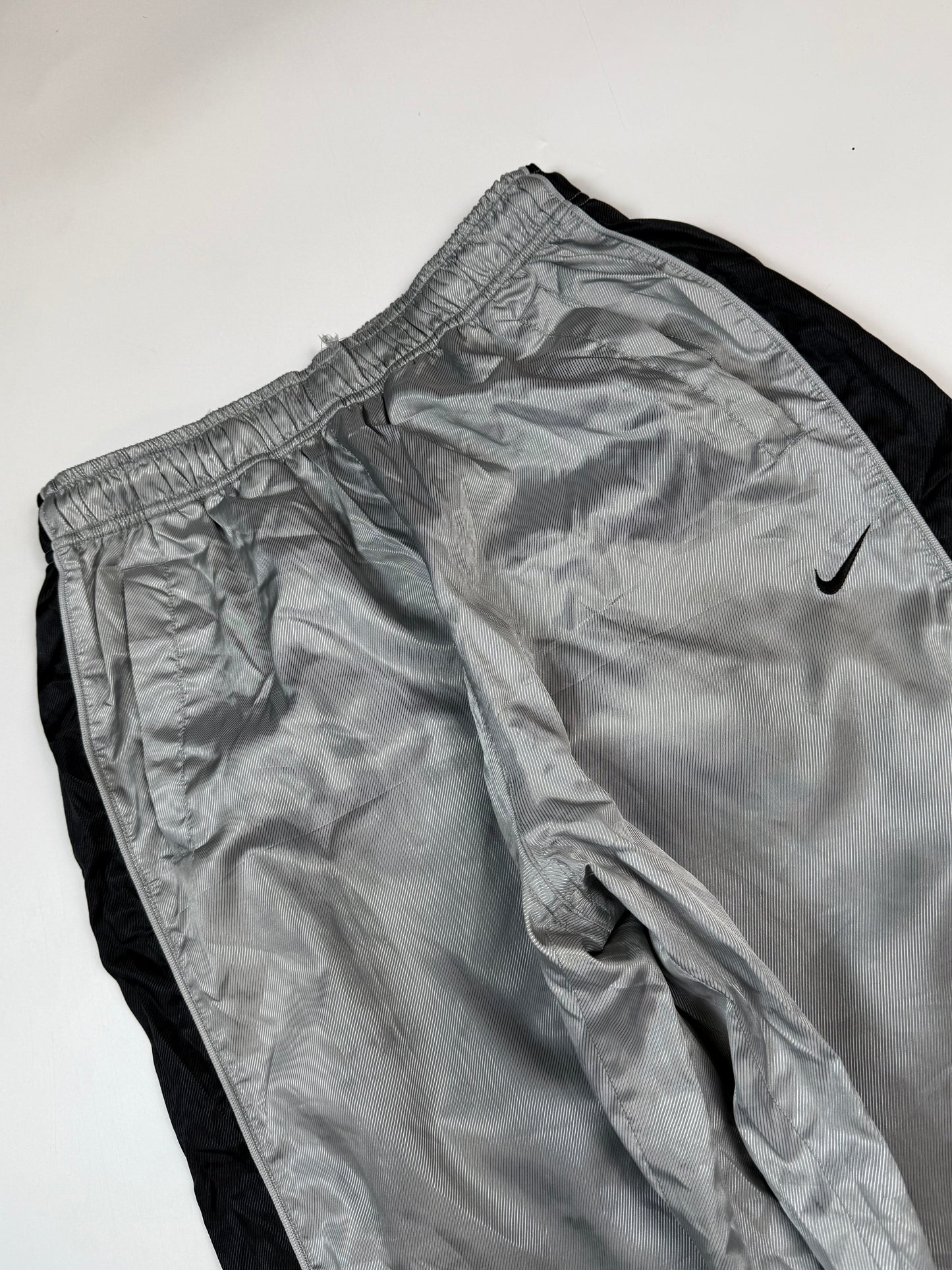 Vintage Nike baggy side stripe track pants (L)