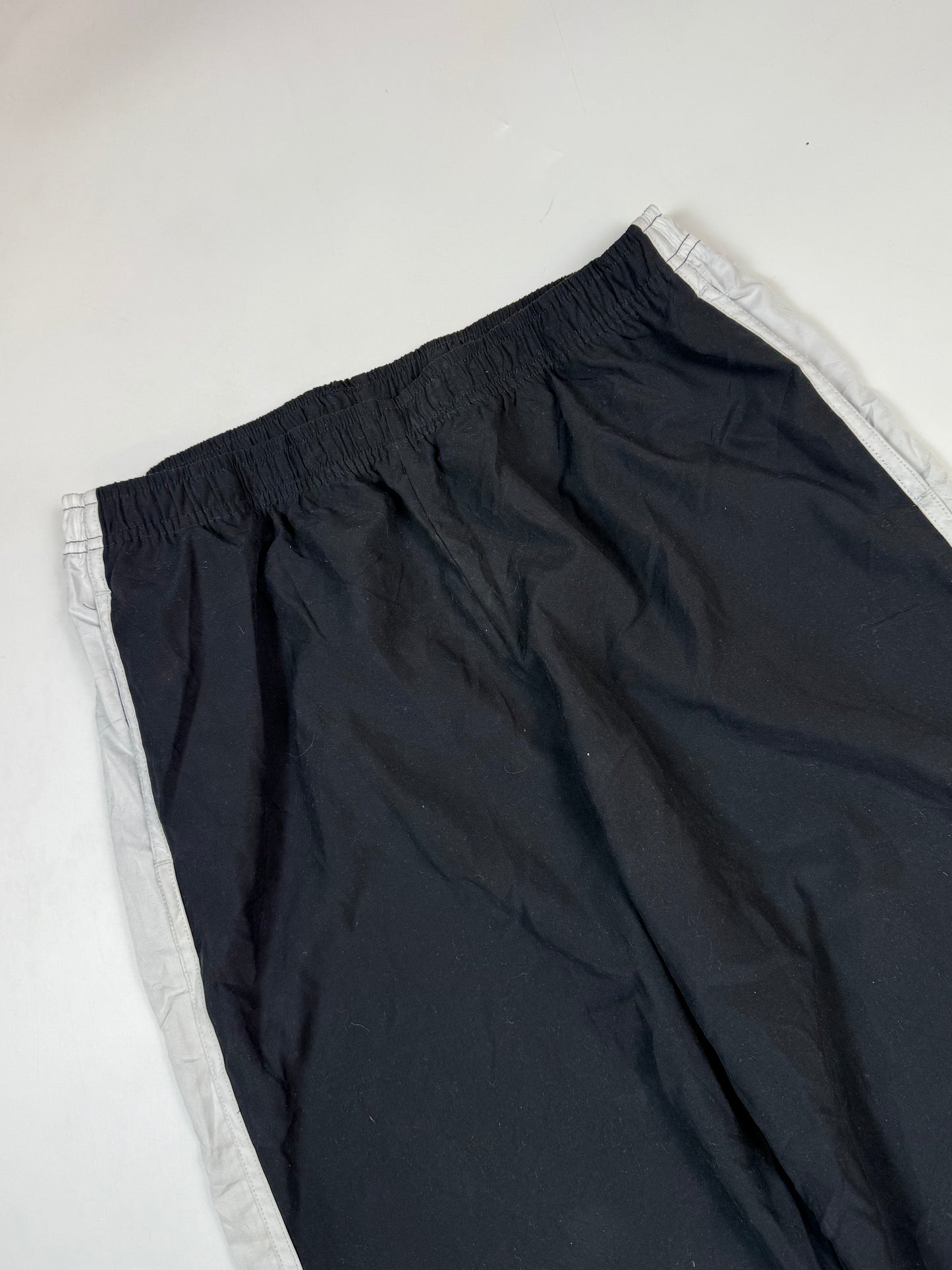 Vintage Nike baggy track pants (M)