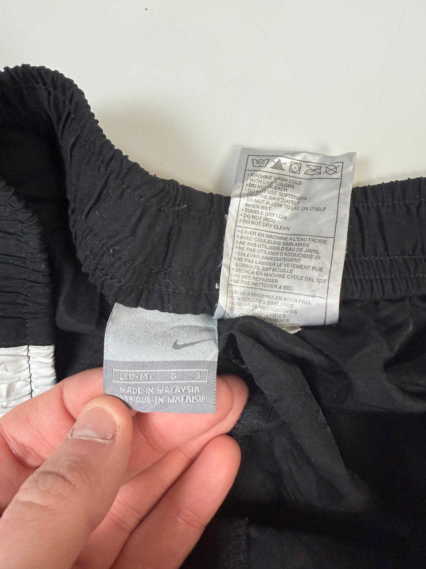 Vintage Nike baggy track pants (M)