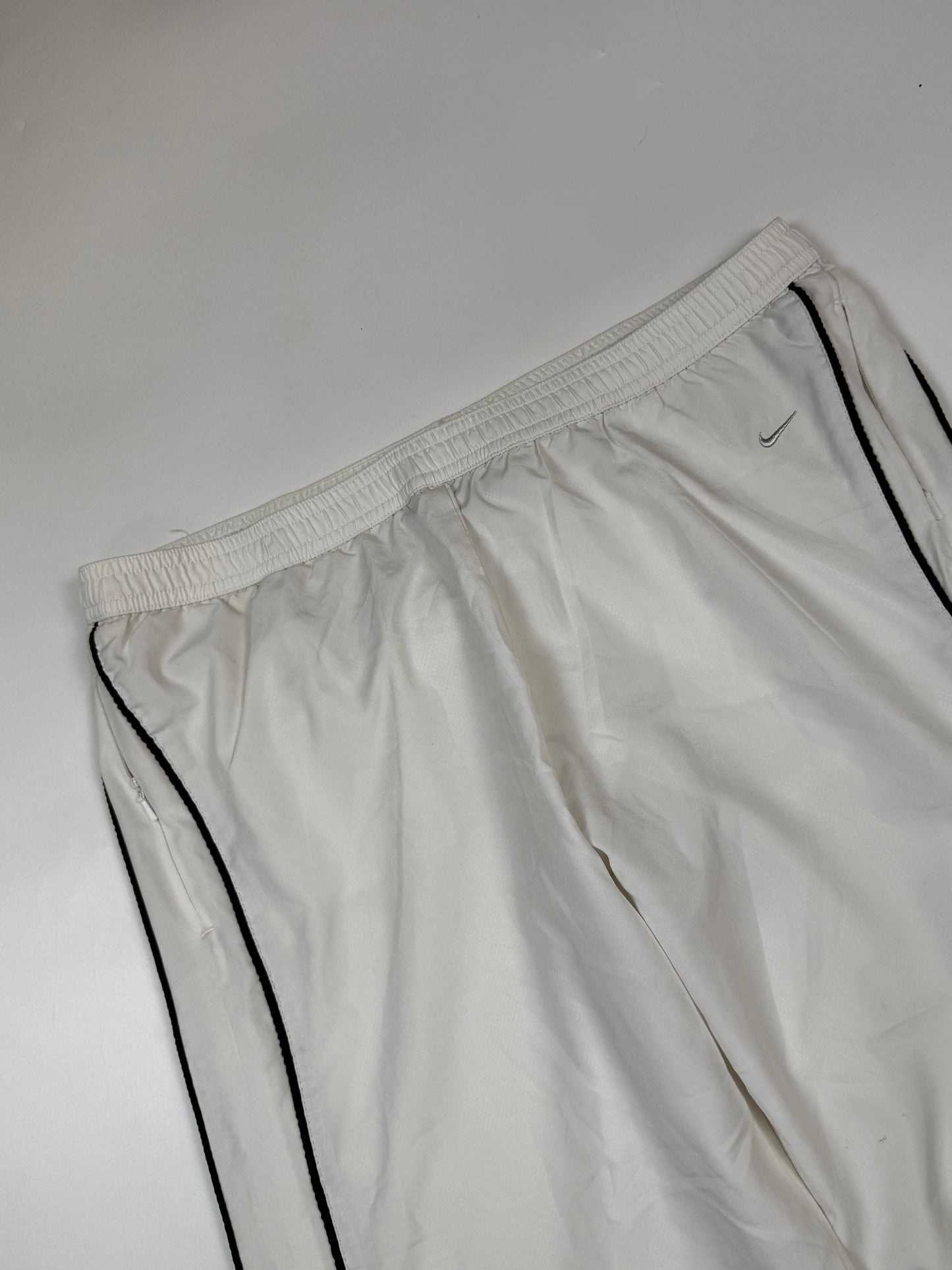 Vintage Nike baggy track pants (M)