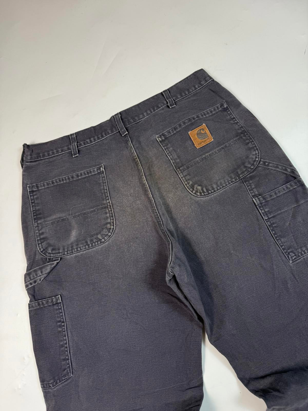 Vintage Carhartt baggy carpenter pants (W36)