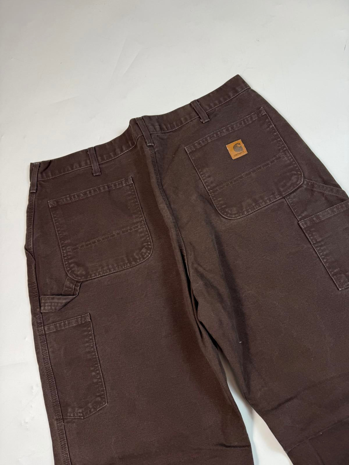 Vintage Carhartt baggy carpenter pants (W38)