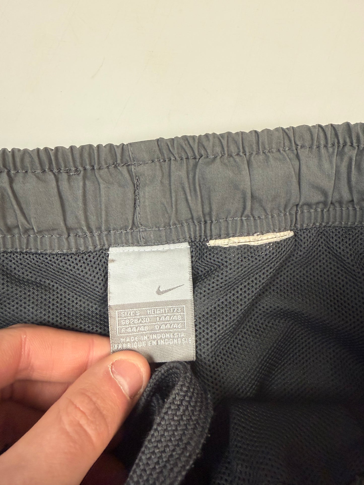 Vintage Nike side stripe baggy track pants (S)