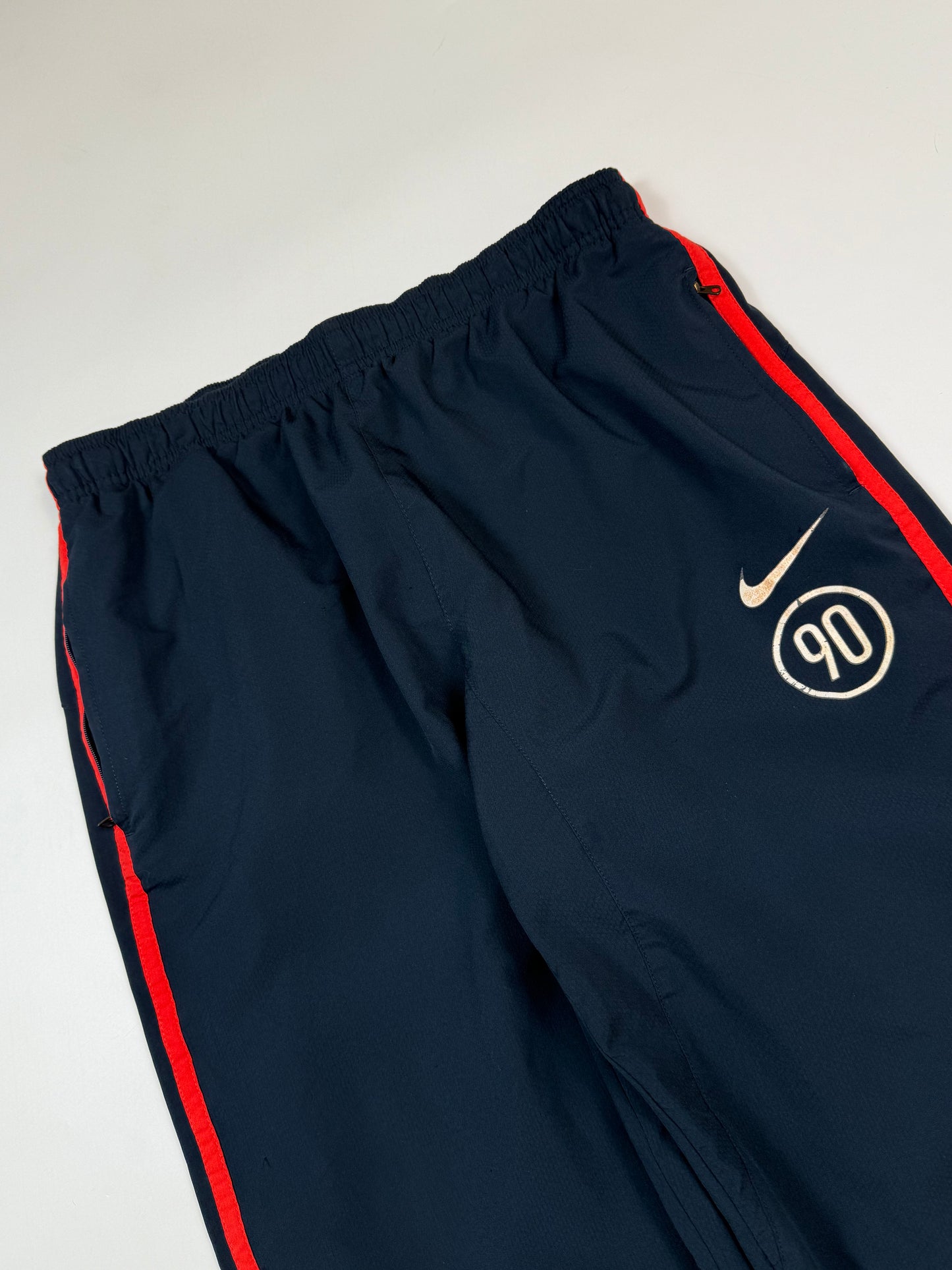 Vintage Nike T90 baggy track pants (M)