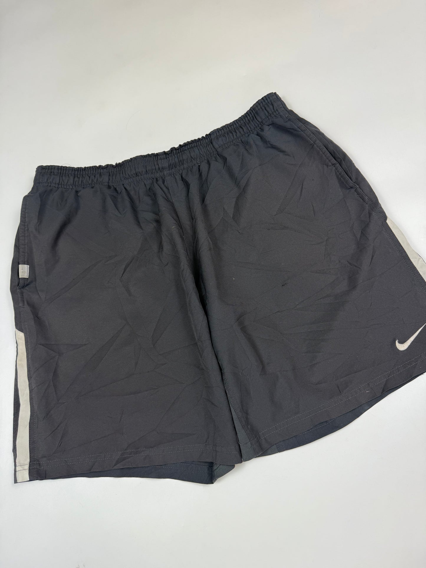 Vintage Nike court sport shorts (XL)
