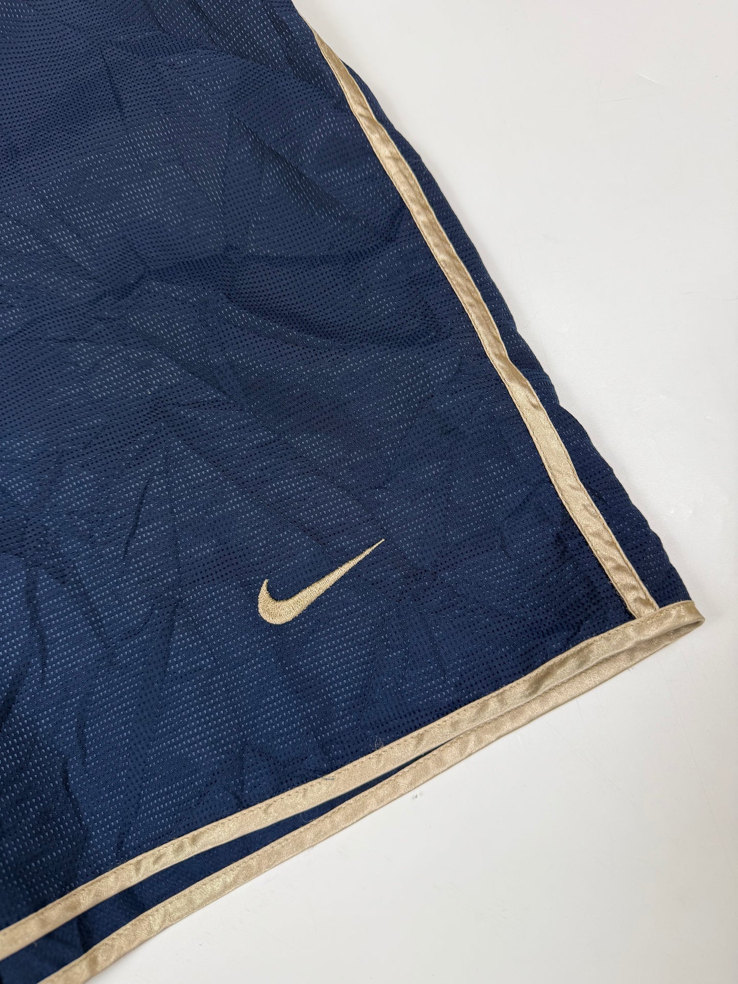 Vintage Barcelona 2002/03 Nike away football shorts (L)