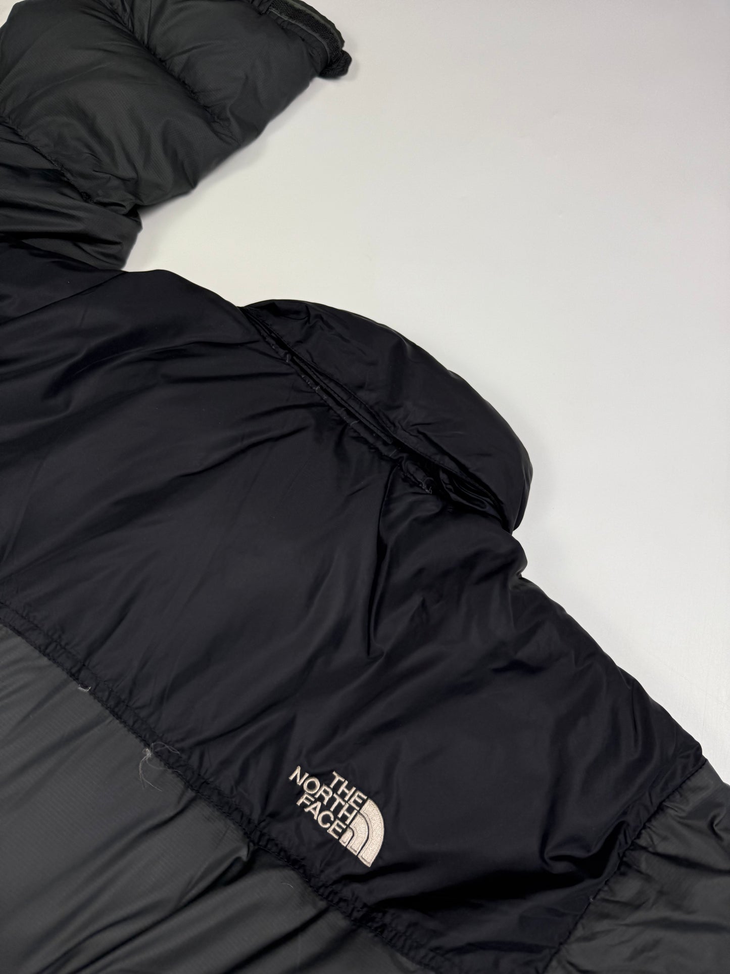 The North Face nuptse 700 puffer jacket (M)