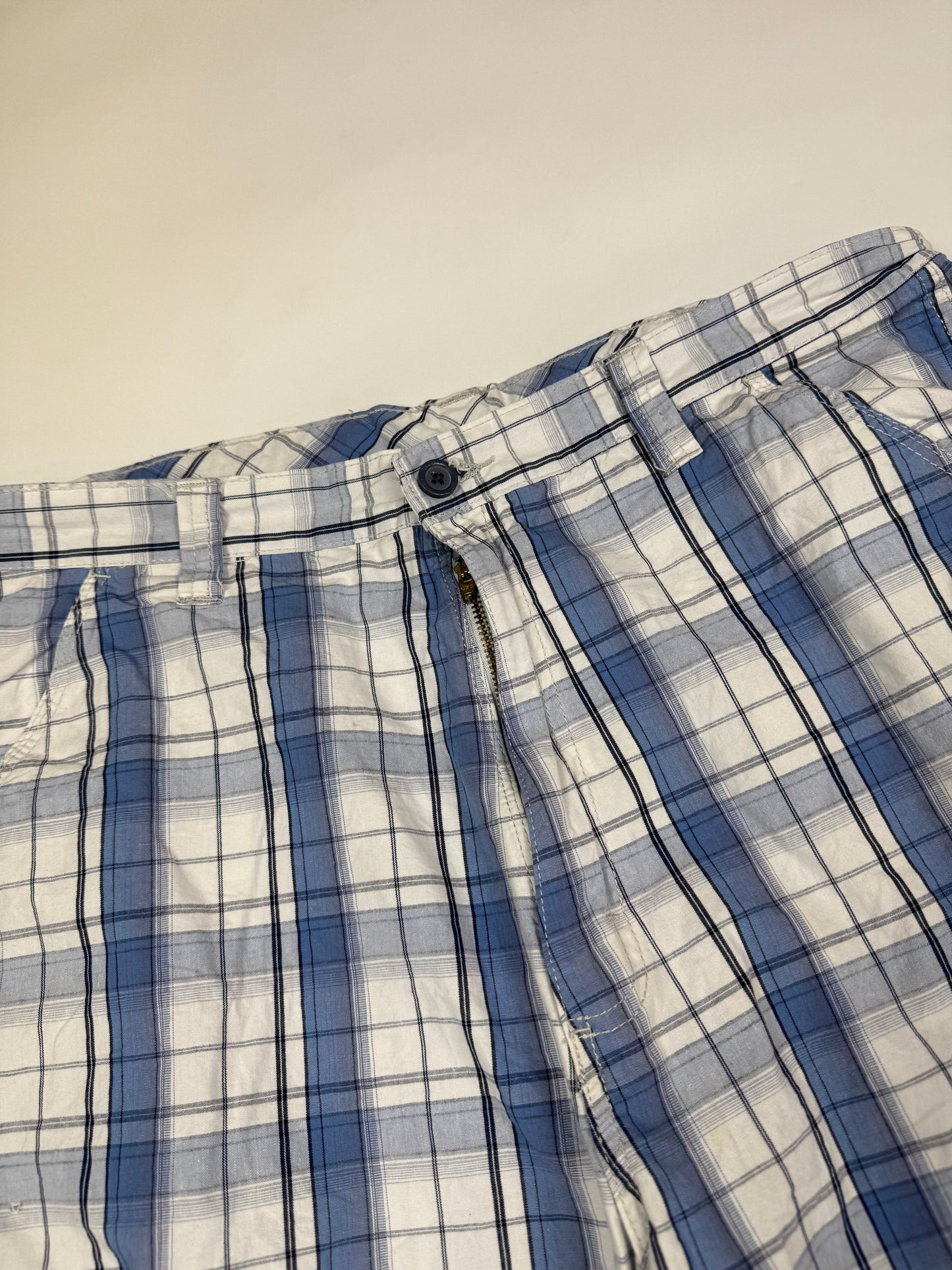 Vintage Wrangler baggy checkered cargo shorts (W38)