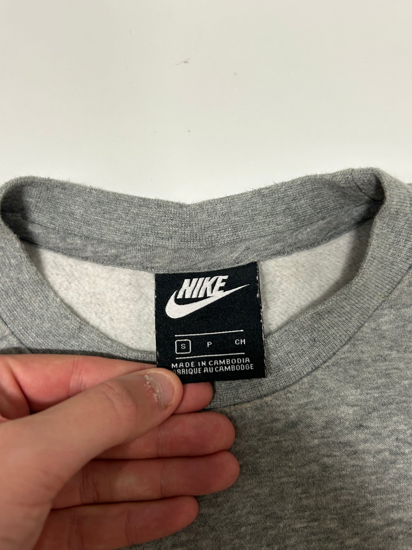 Nike essentials sweatshirt (S)