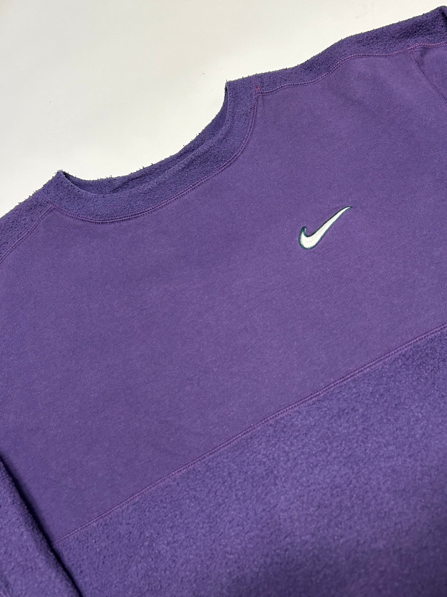 Vintage 90s Nike mini swoosh sweatshirt (XL)