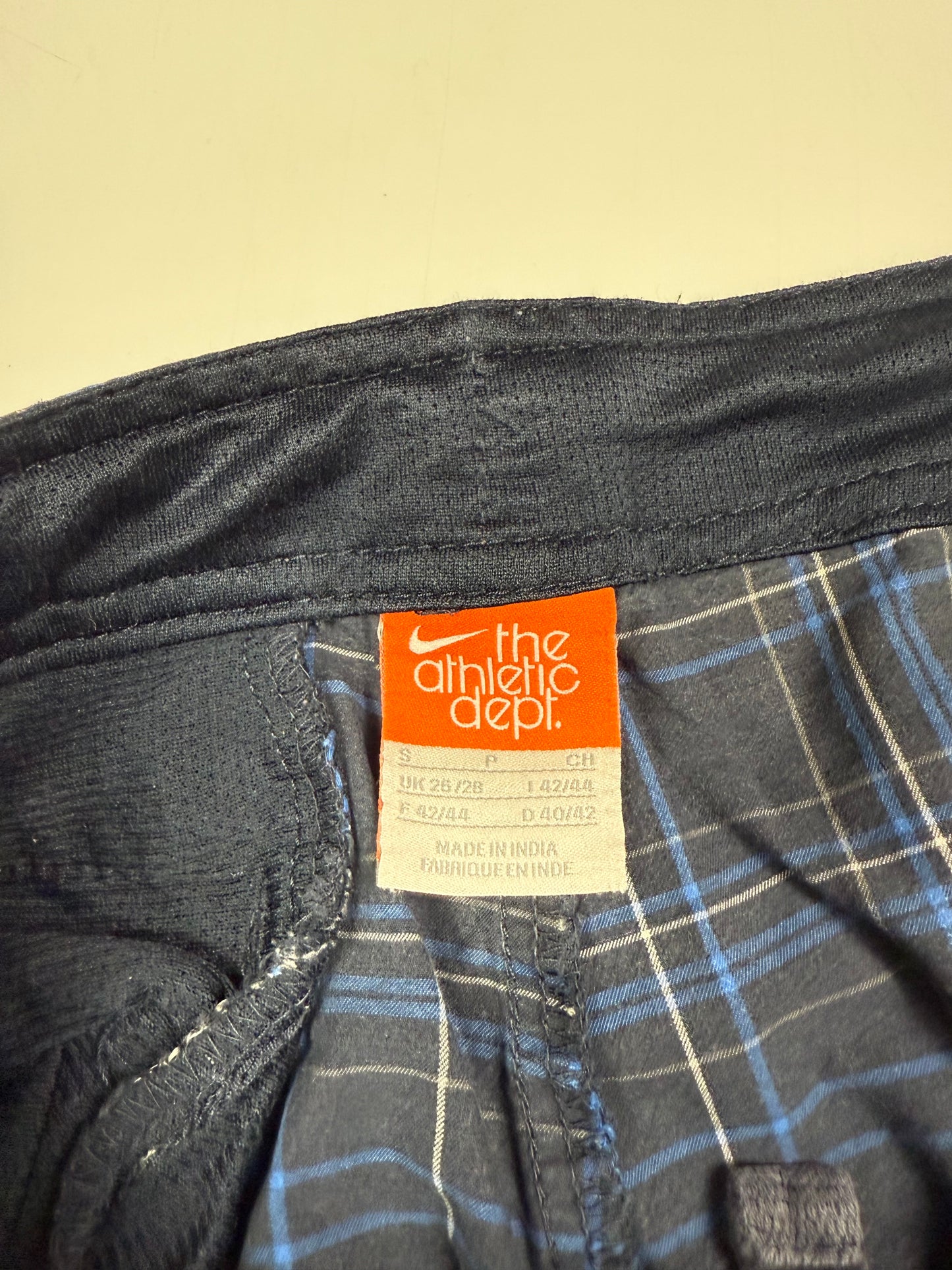 Nike athletic dept checkered cargo shorts (W32)
