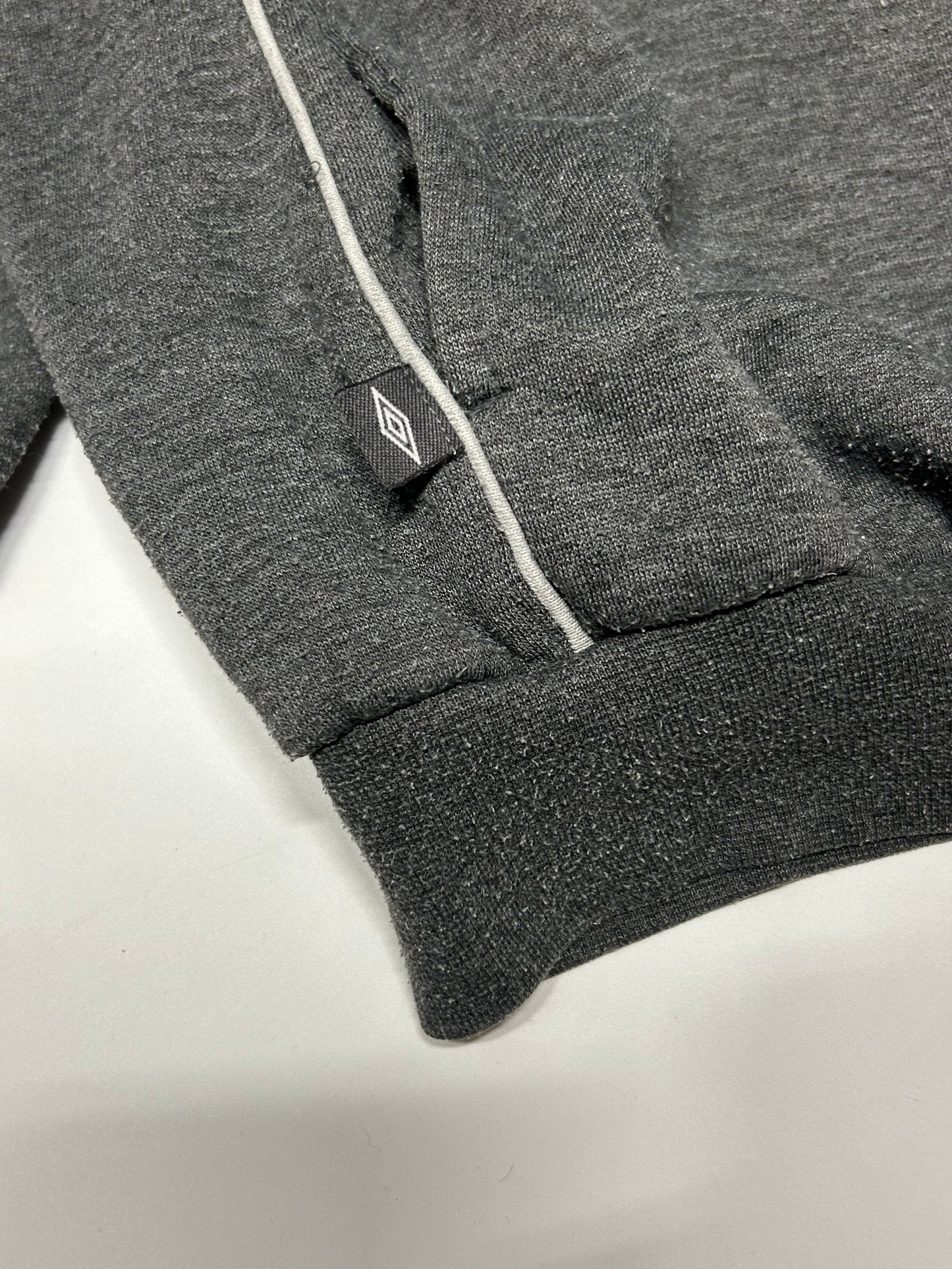 Vintage Umbro hoodie (M)