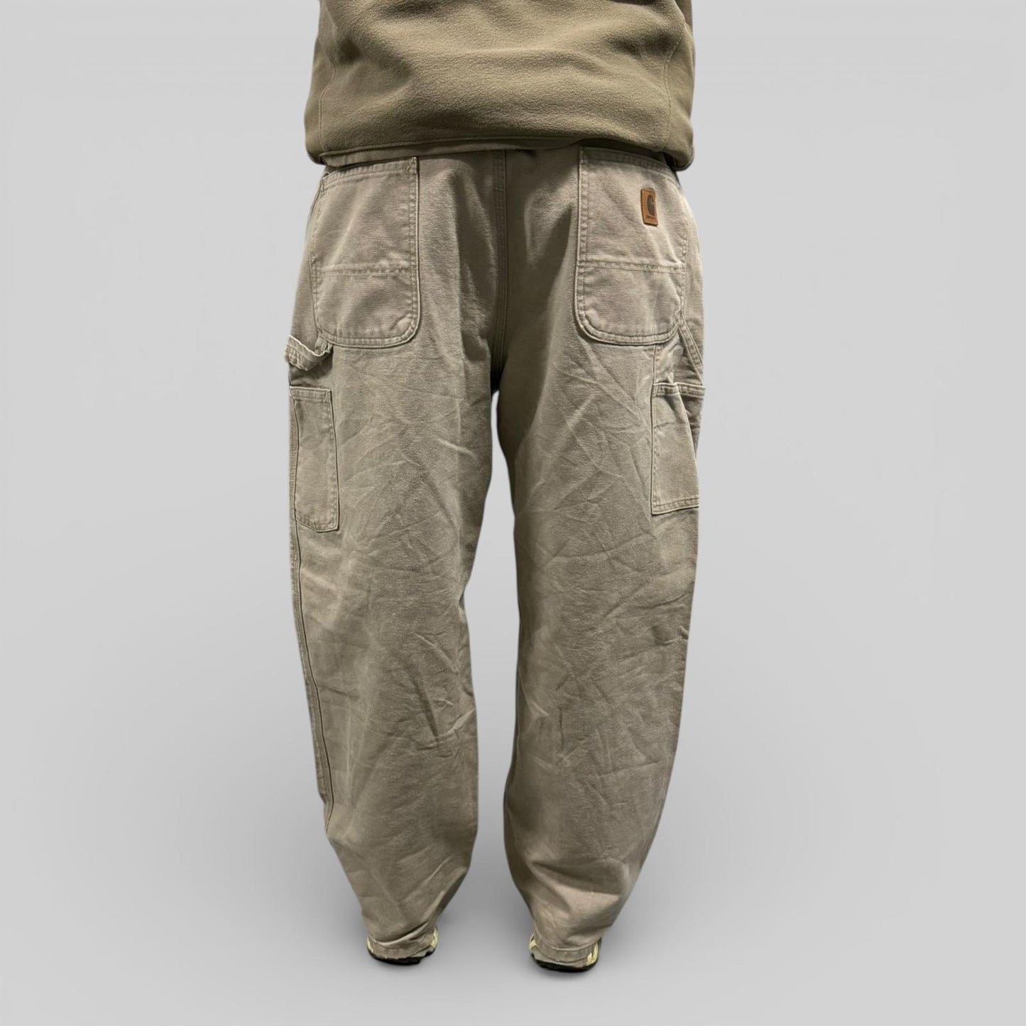 Carhartt baggy carpenter pants (W38)
