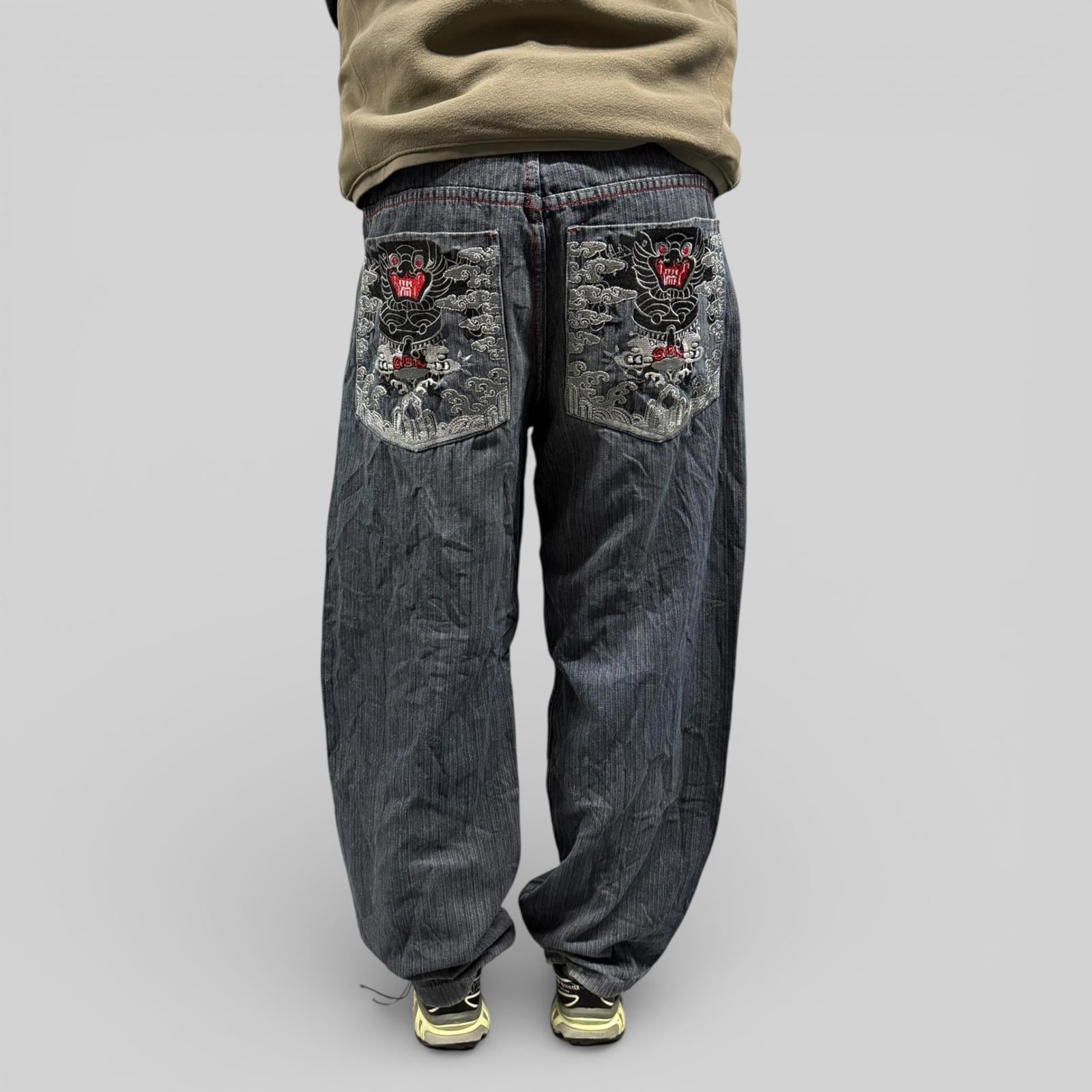 Vintage Y2K embroidered baggy hip hop Jeans (W34)