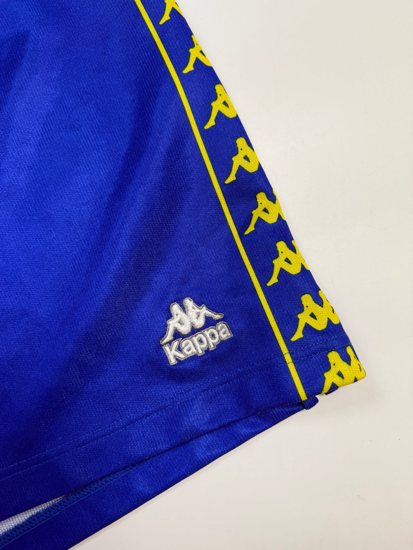 Vintage Juventus 1994-96 Kappa football shorts (XL)