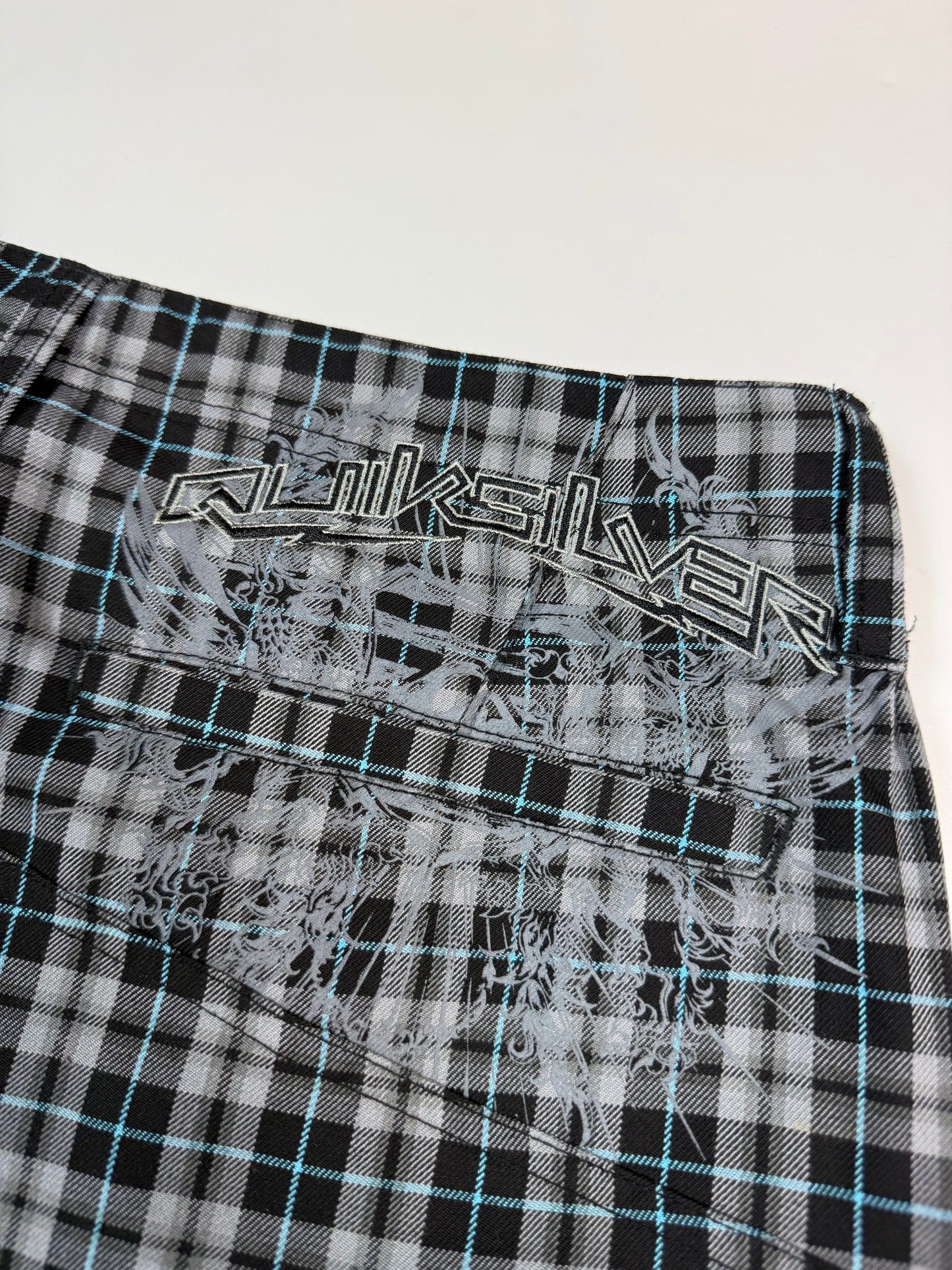 Vintage Quiksilver baggy checkered shorts (W34)