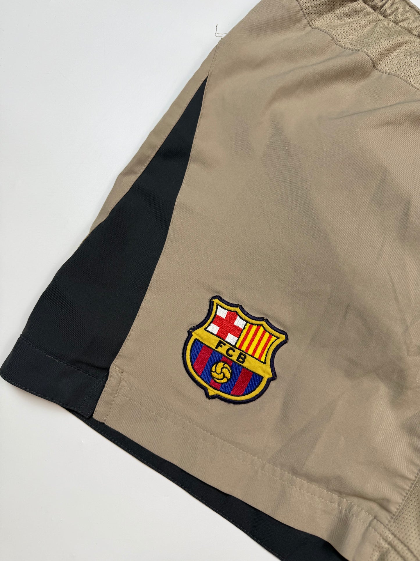 Vintage Barcelona 2003-05 Nike away football shorts (M)