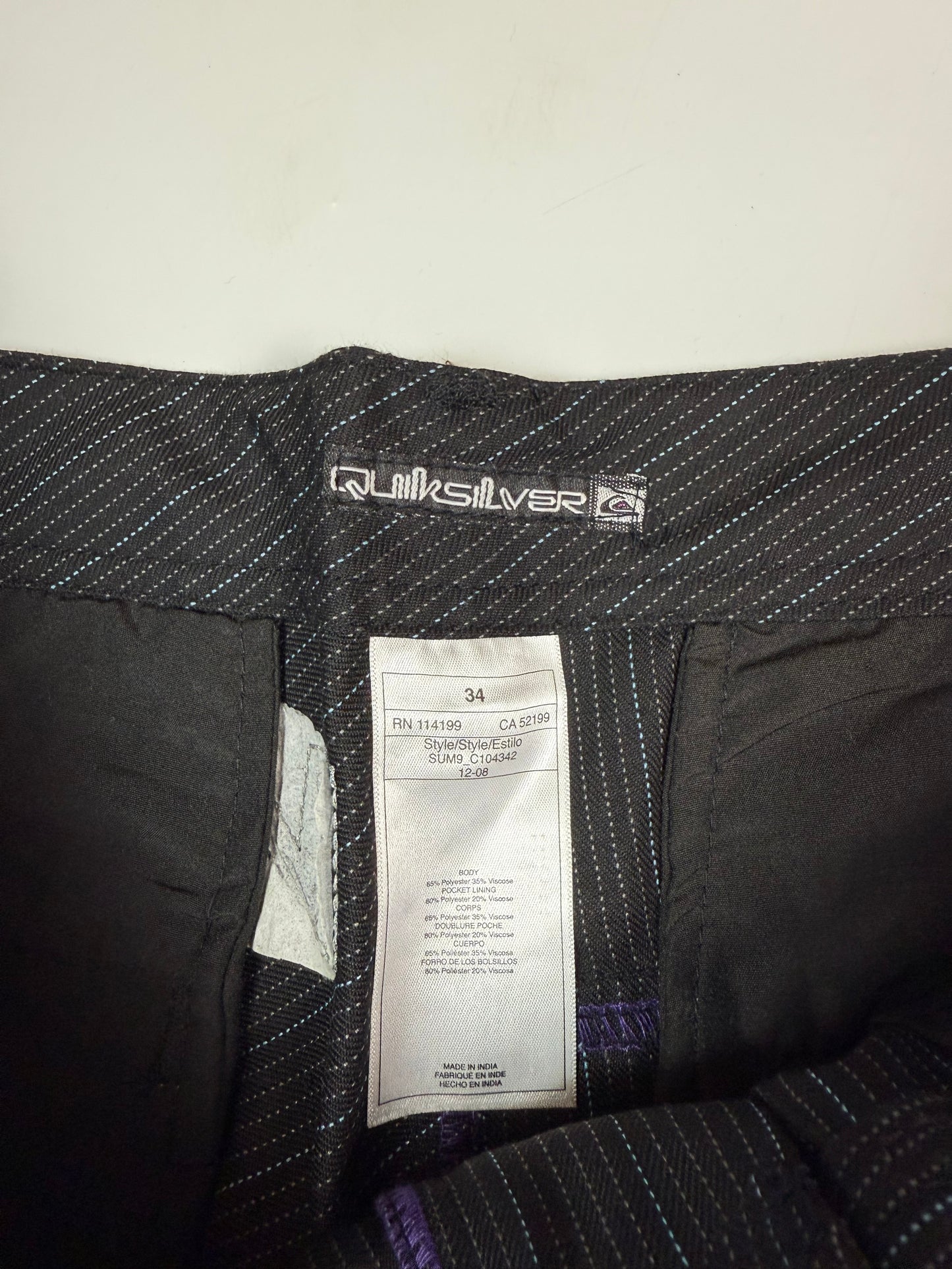 Vintage Quiksilver pinstripe baggy shorts (W34)