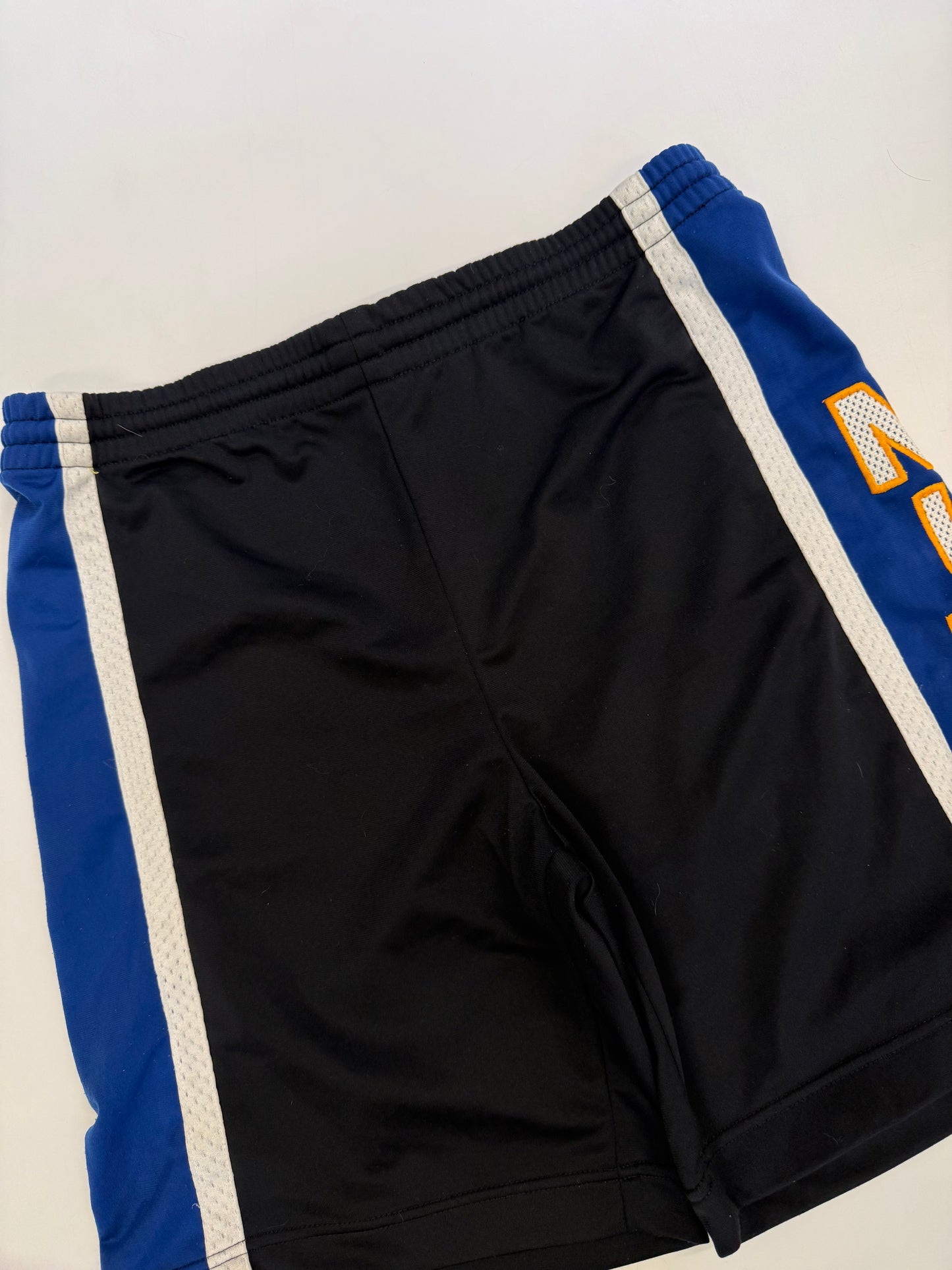 Vintage 90s Nike spell out shorts (S)
