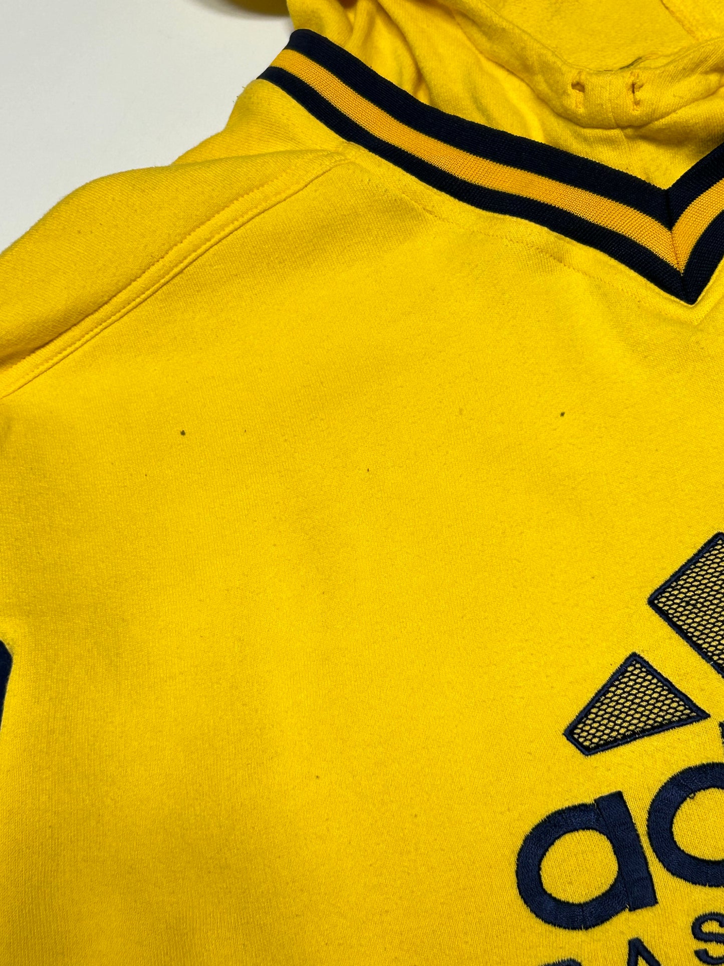 Vintage 90s Adidas basketball hoodie (L)