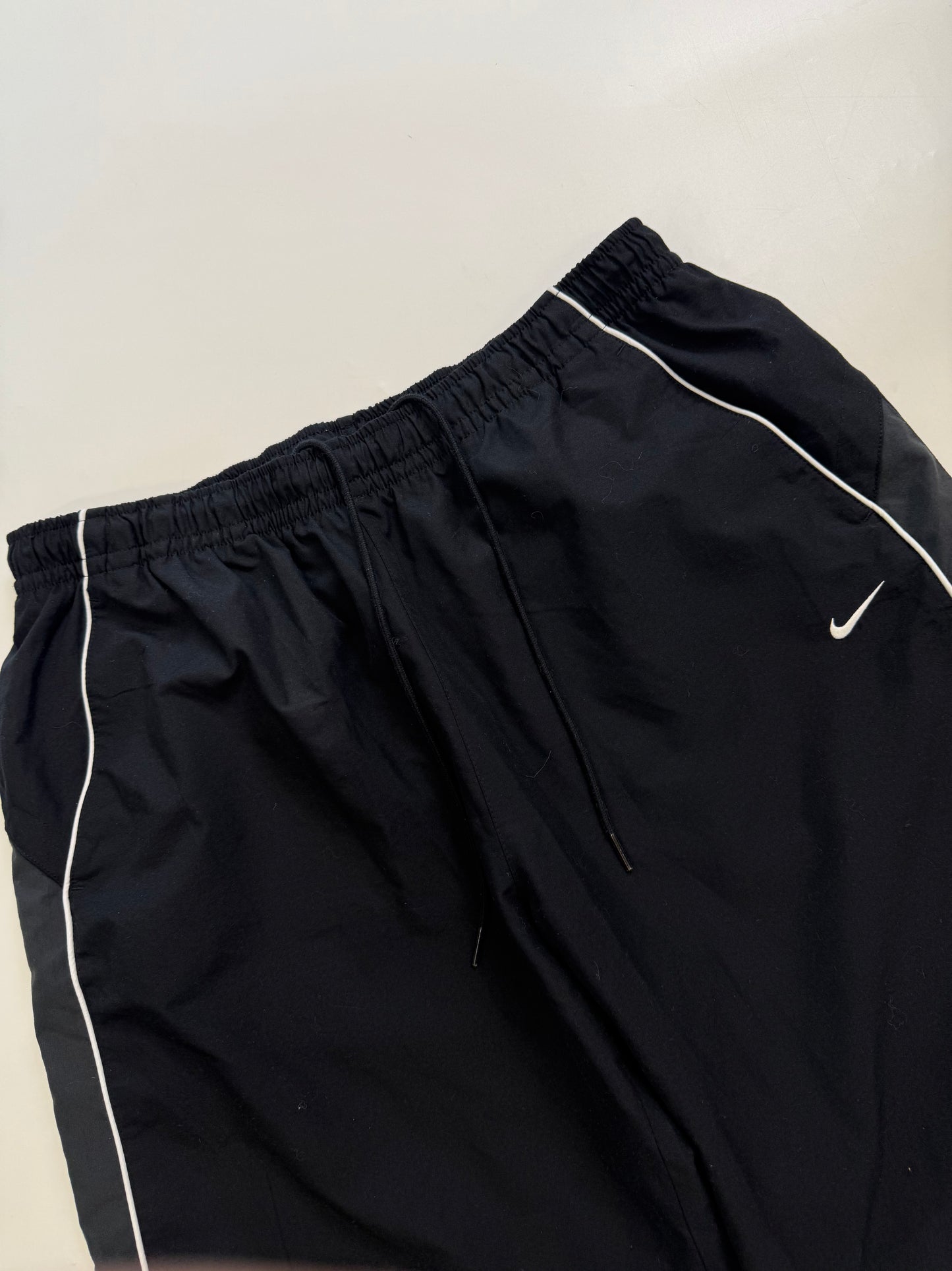 Vintage nike athletic dept baggy shorts (XL)