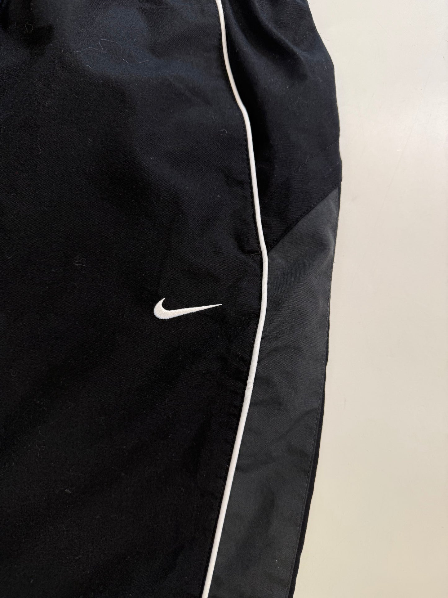 Vintage nike athletic dept baggy shorts (XL)