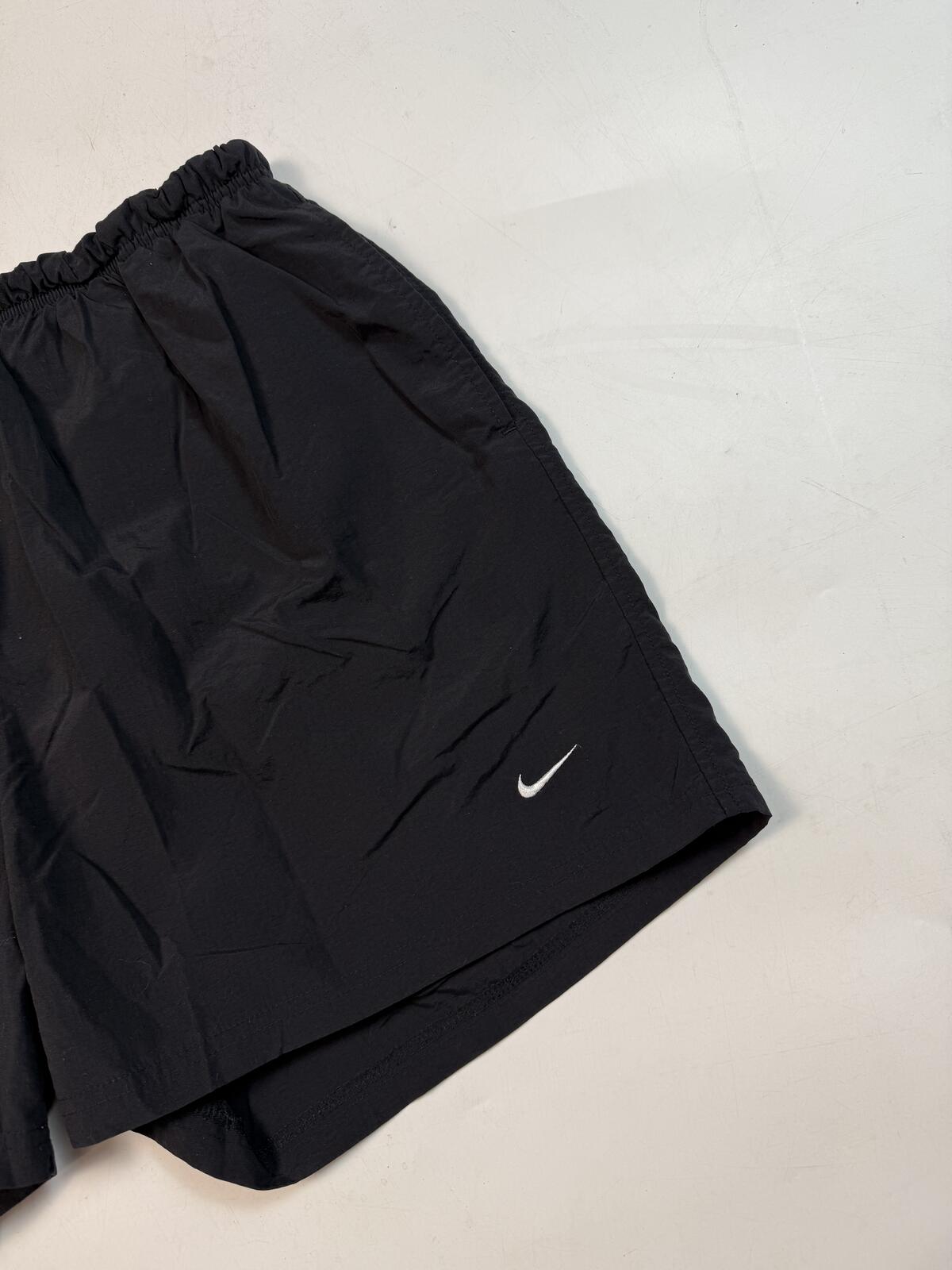 Vintage 90s Nike sport shorts (M)