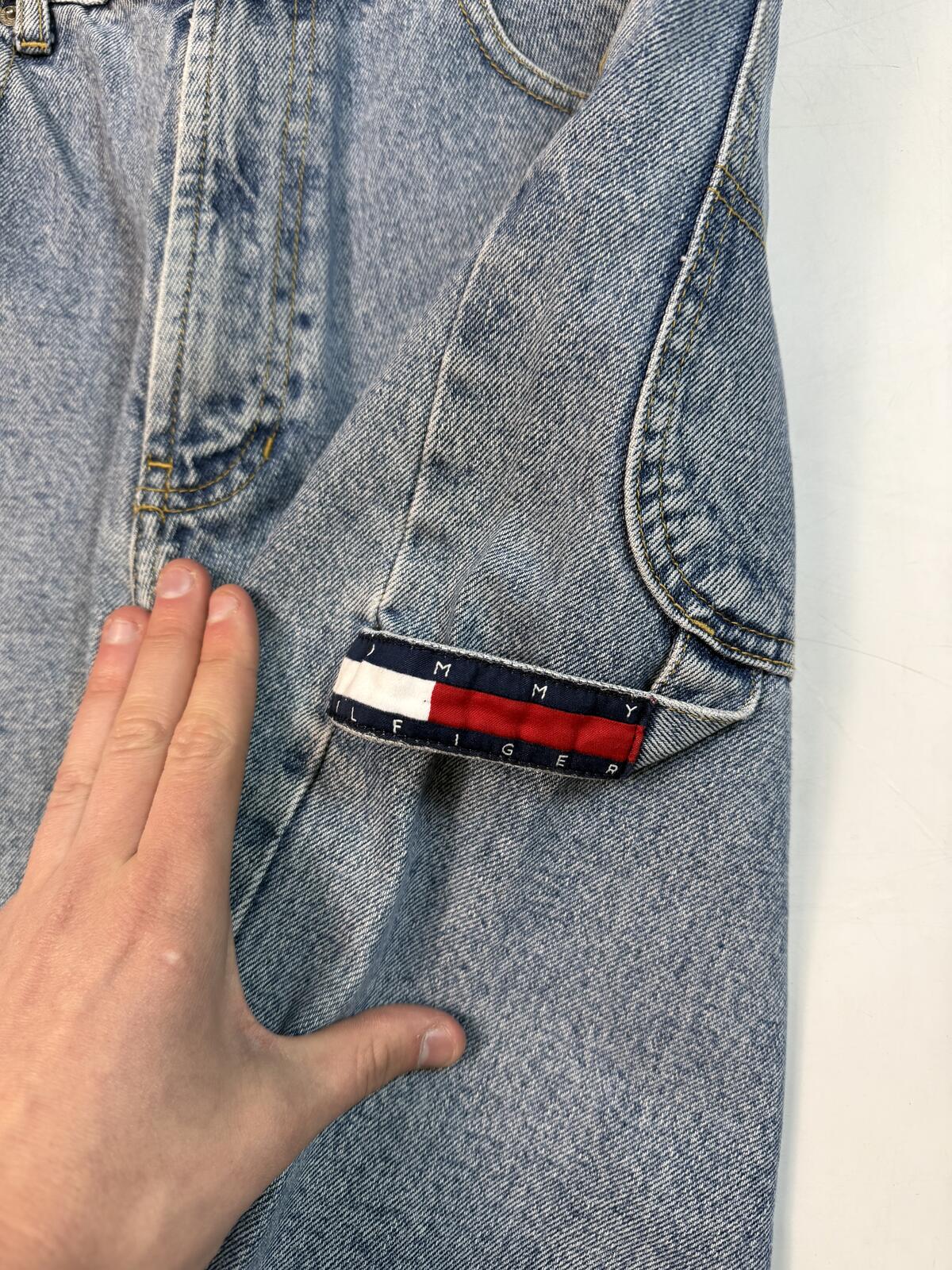 Vintage 90s Tommy Hilfiger carpenter jorts (W33)