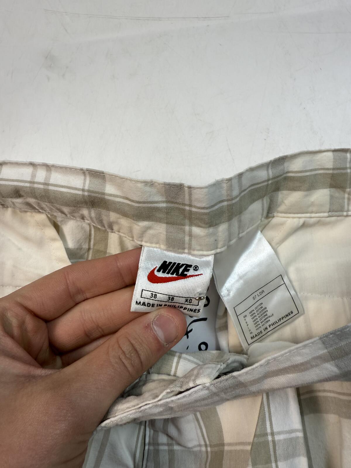 Vintage 90s Nike court checkered shorts (w36)