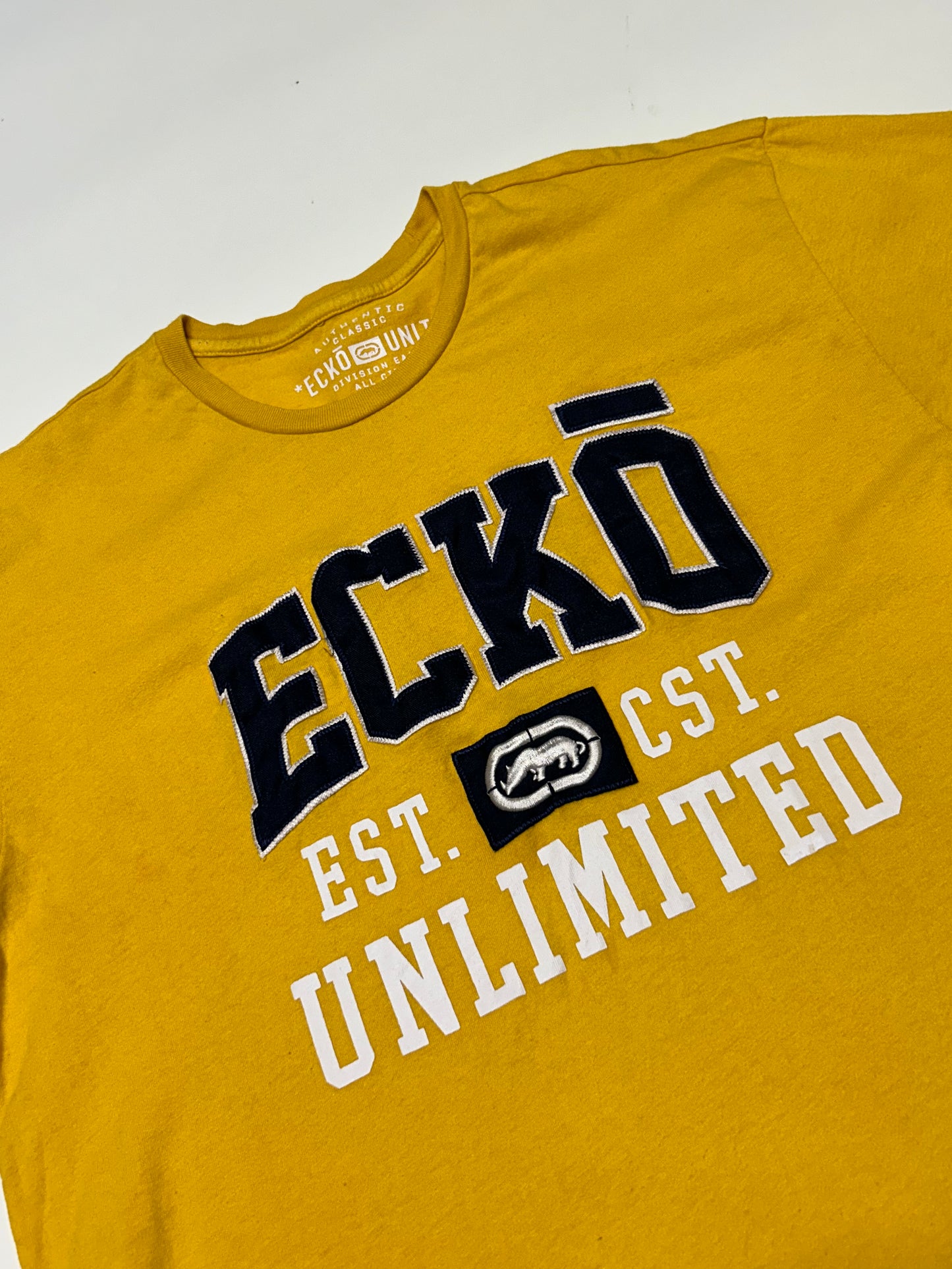 Ecko Unltd spell out tee (L)