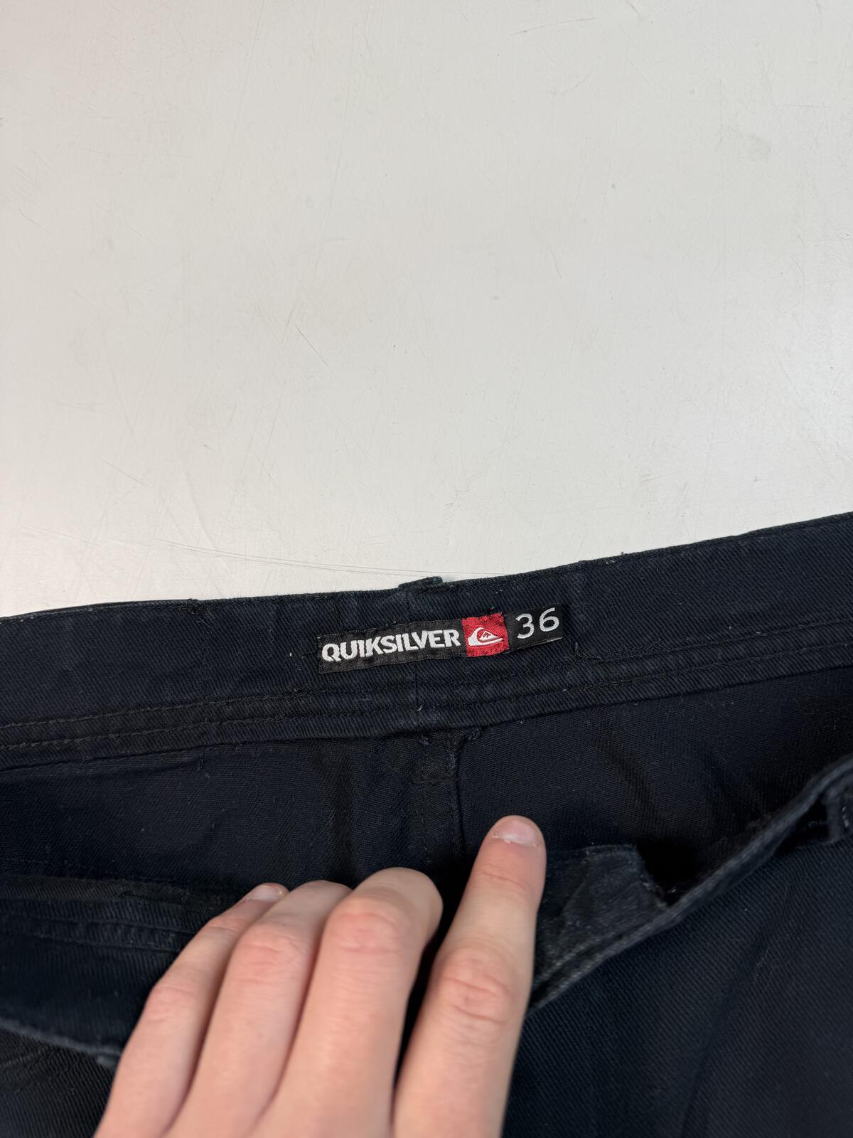 Vintage Y2K Quiksilver baggy shorts (W36)