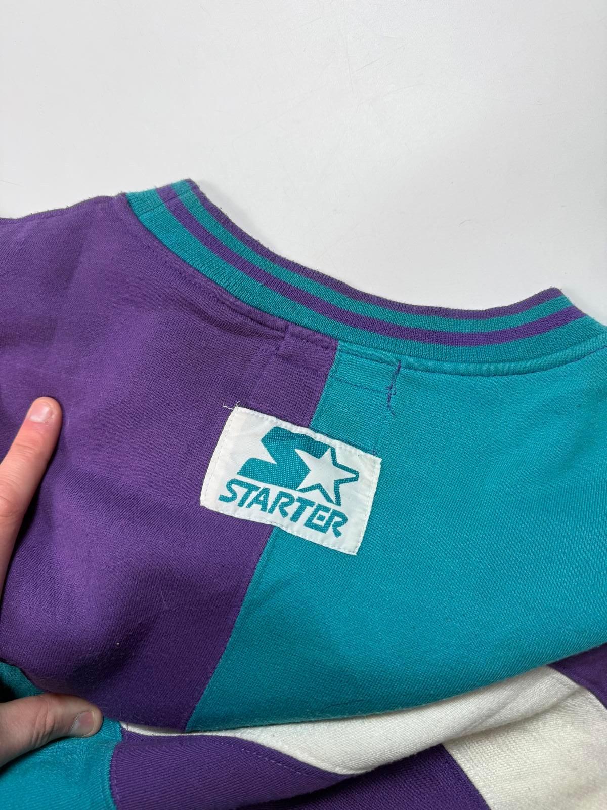 Vintage 90s Charlotte Hornets starter sweatshirt (XL)