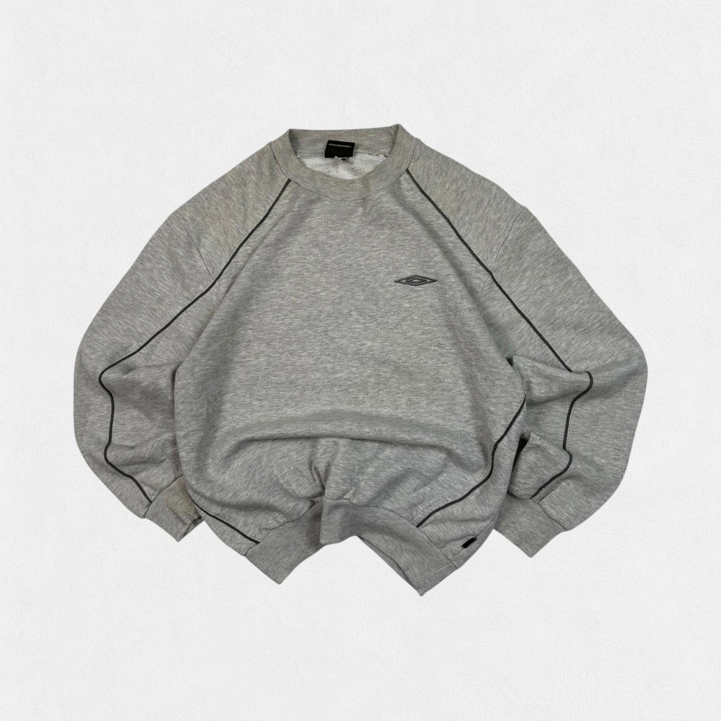 Vintage Umbro small logo sweatshirt (M)