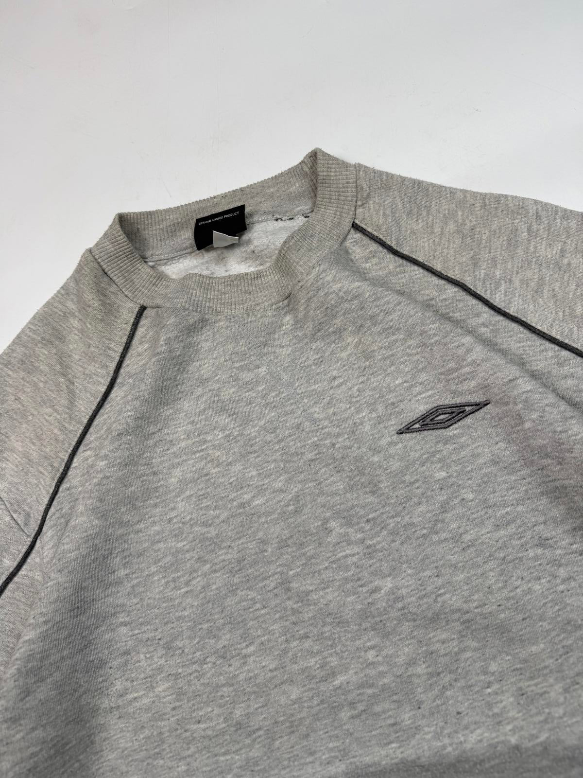Vintage Umbro small logo sweatshirt (M)
