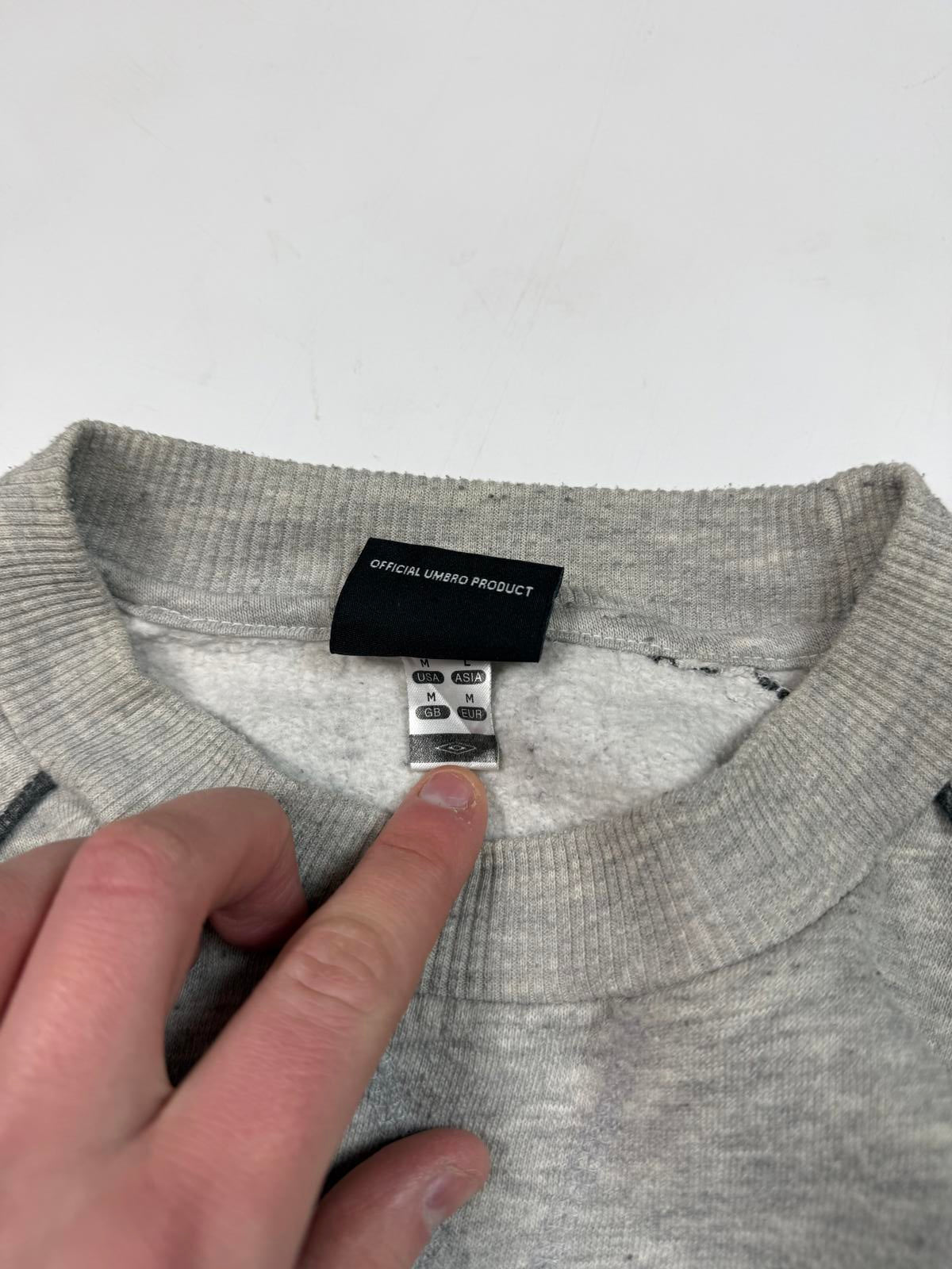 Vintage Umbro small logo sweatshirt (M)