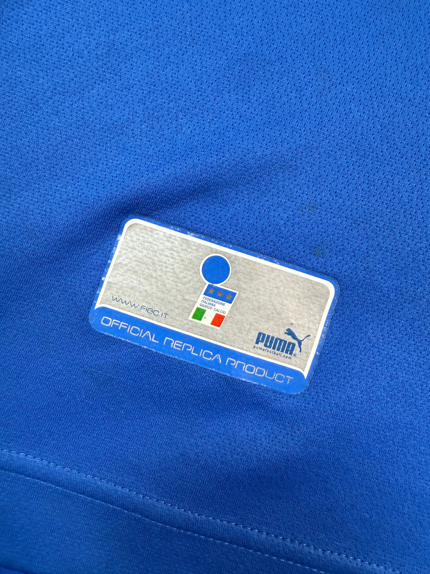 Vintage Italy 2003/04 Puma home football shirt (M)