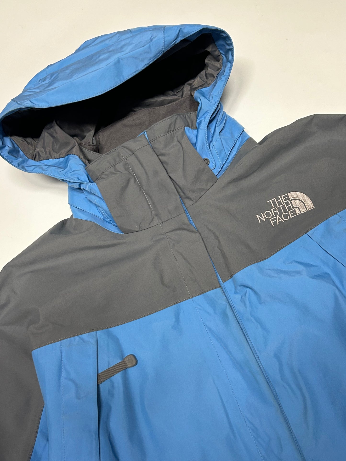 The North Face summit series waterproof jacket (M)