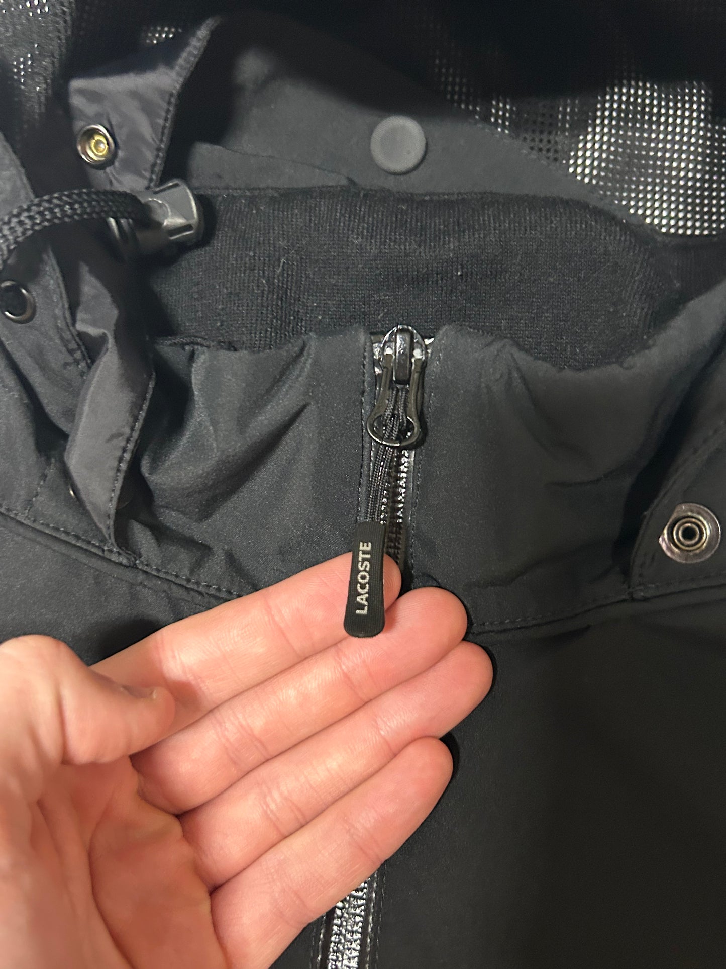 Lacoste sport waterproof rain jacket (M)