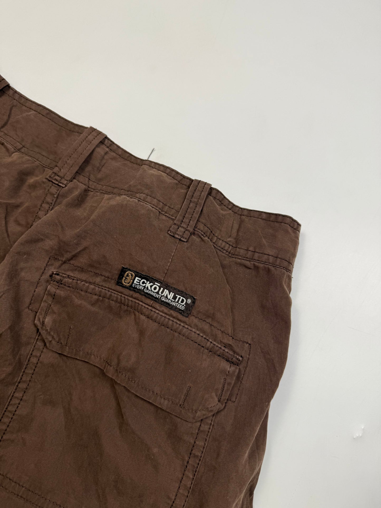 Vintage Y2K Ecko Unltd baggy cargo shorts (W36)
