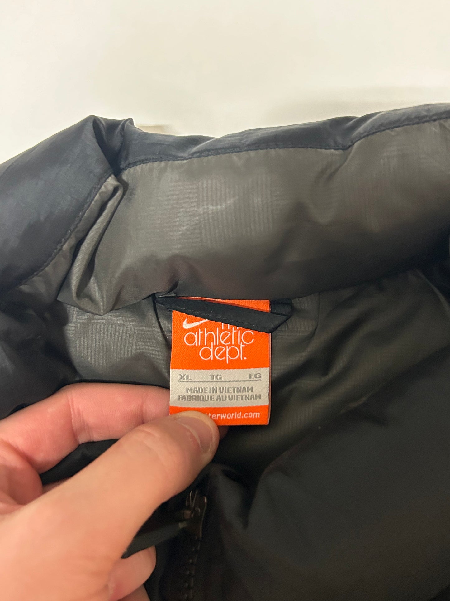 Vintage Nike athletic dept gilet puffer jacket (XL)