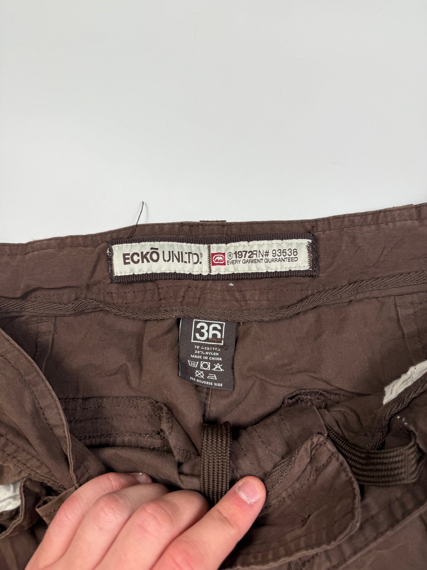 Vintage Y2K Ecko Unltd baggy cargo shorts (W36)