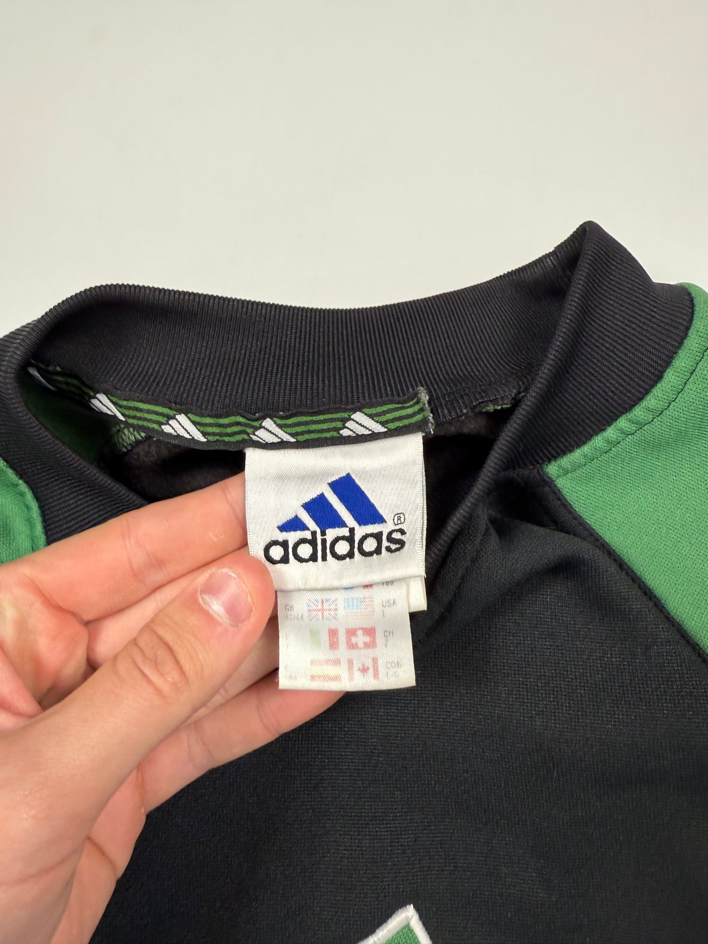 Vintage 90s Adidas centre logo sweatshirt (L)